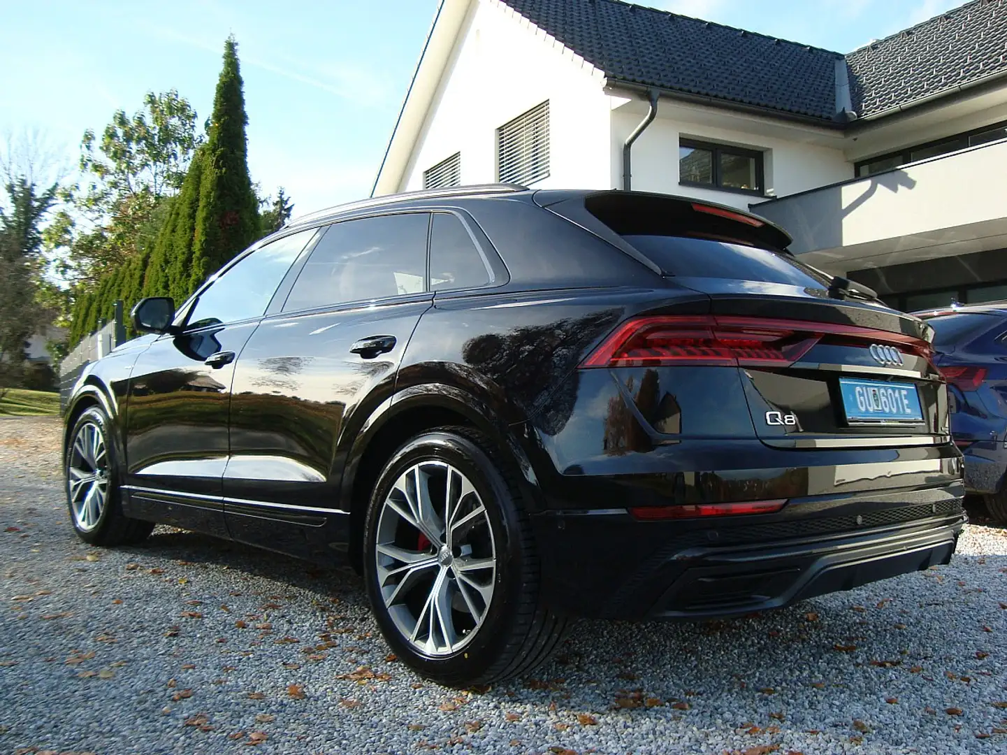 Audi Q8 50 TDI Quattro Richtig Voll Mod 21 aus 1-er Han... Schwarz - 1