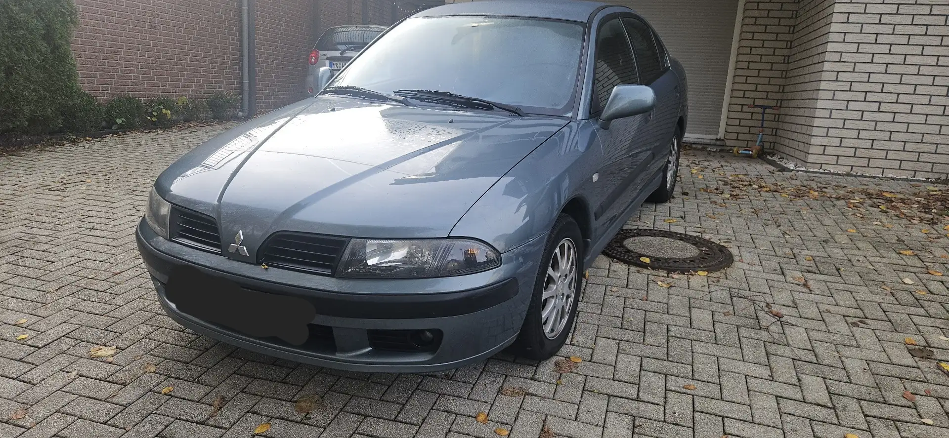 Mitsubishi Carisma 1.8 GDI Avance - 1