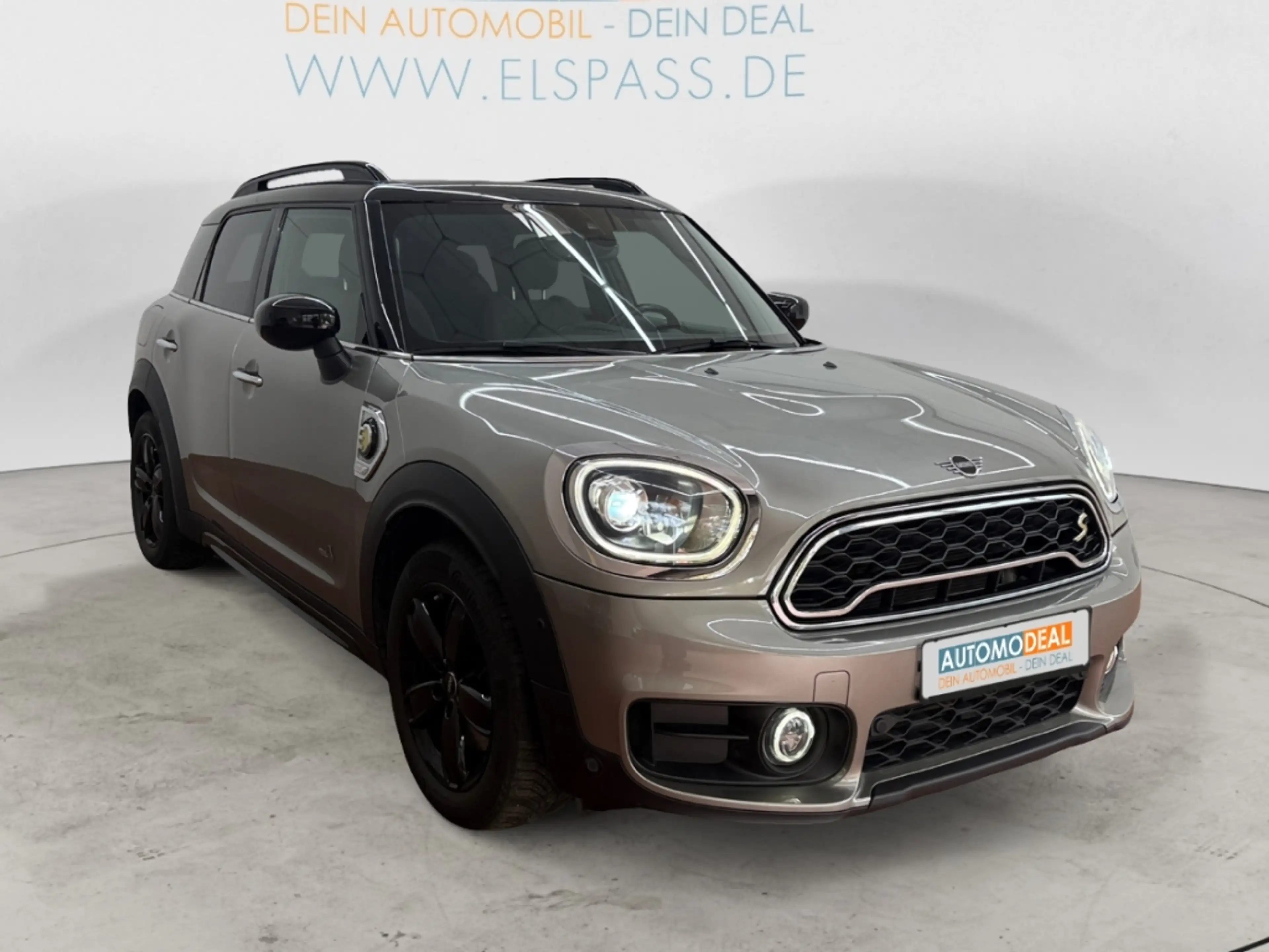MINI Cooper SE Countryman PHEV AUTOMATIK  ALLWETTER NAV LED PANODACH ACC SIT — photo 4