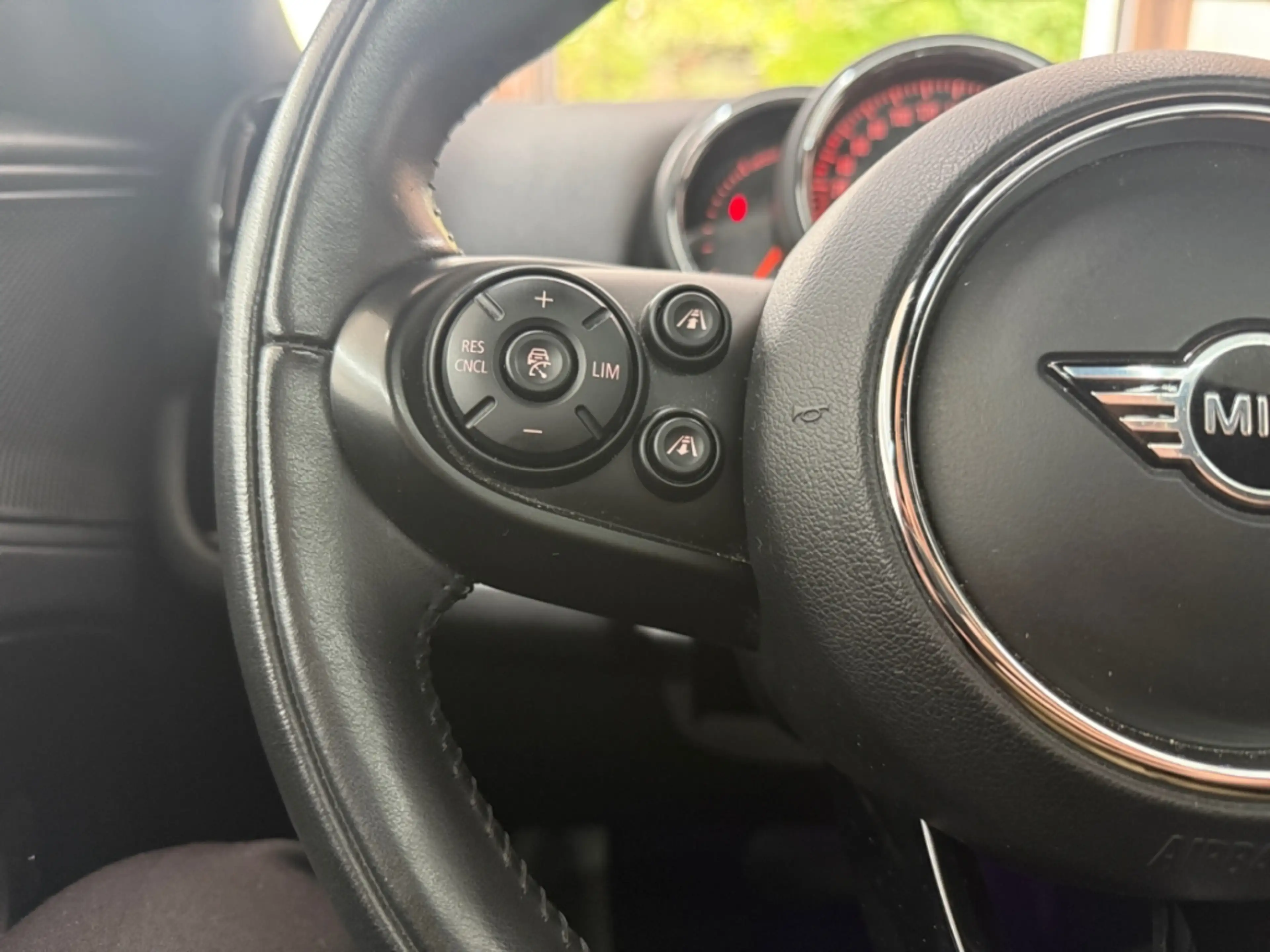 MINI Cooper SE Countryman PHEV AUTOMATIK ALLWETTER NAV LED PANODACH ACC SIT — photo 15