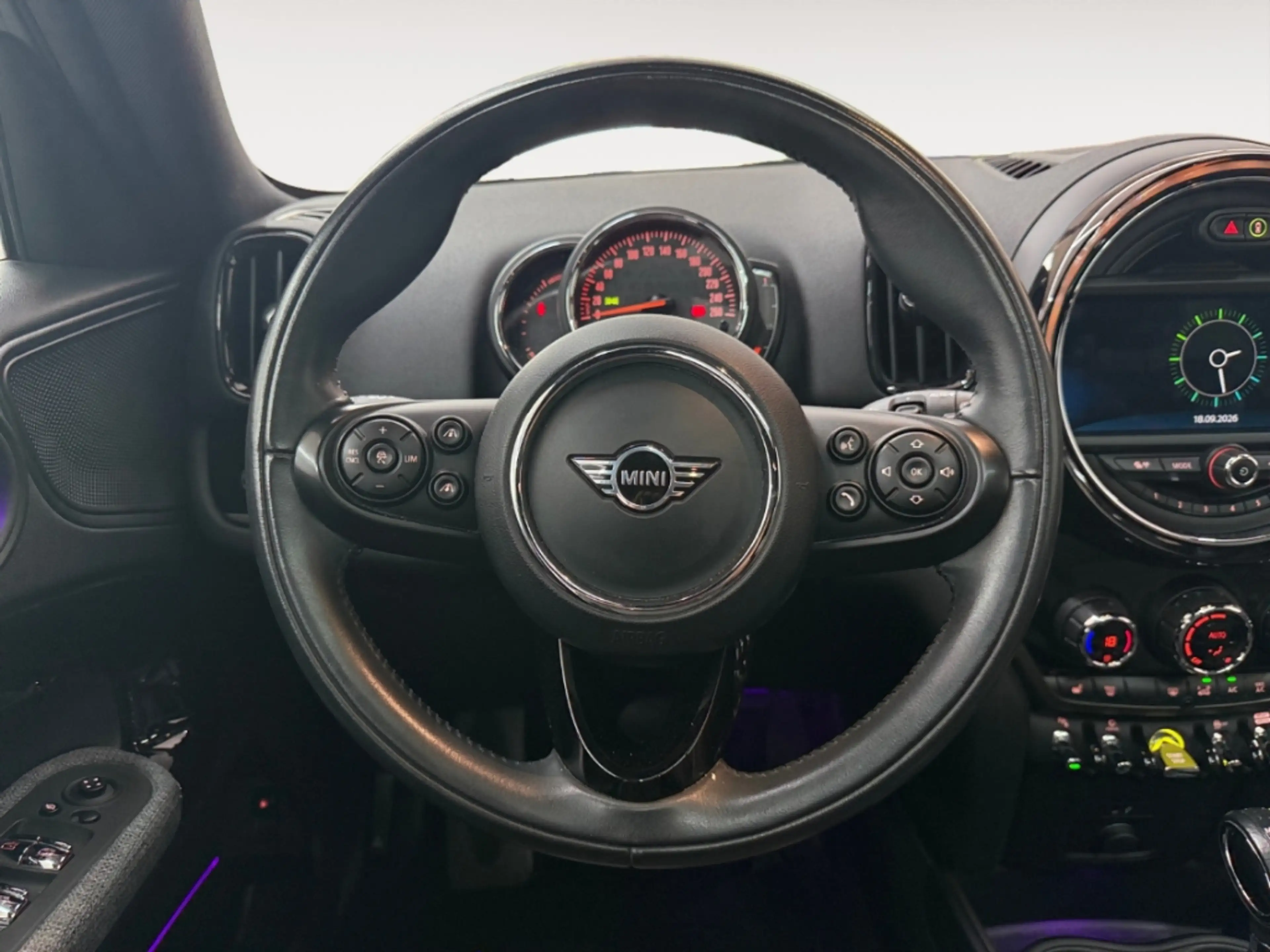 MINI Cooper SE Countryman PHEV AUTOMATIK ALLWETTER NAV LED PANODACH ACC SIT — photo 13