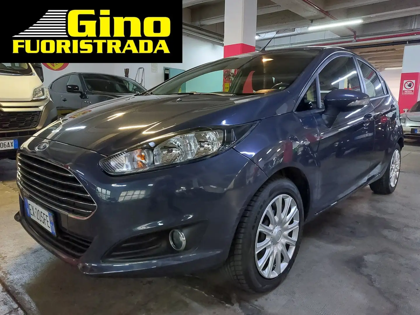 Ford Fiesta Fiesta VI 2013 5p 1.2 Business 60cv Grau - 1