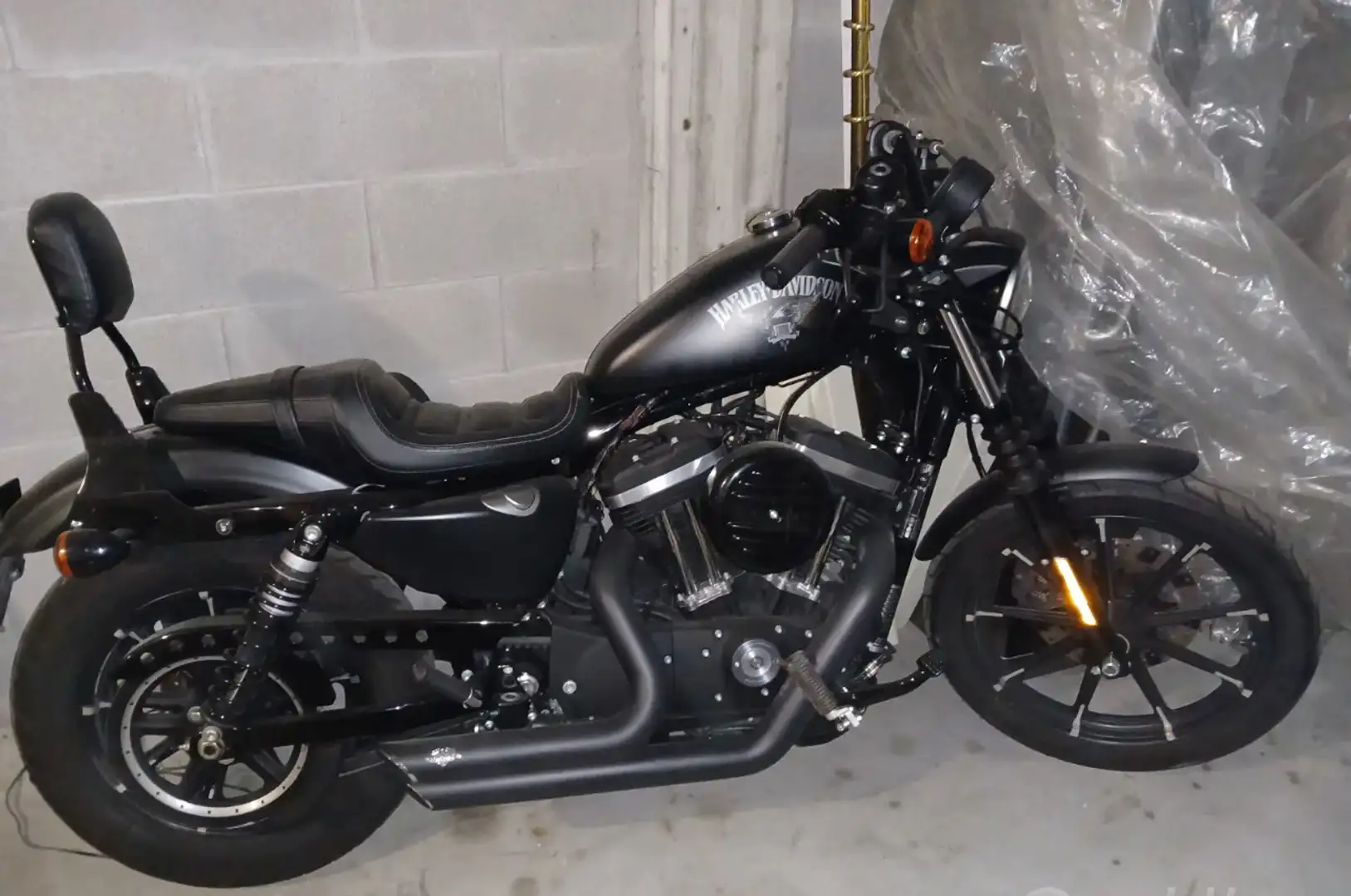 Harley-Davidson Iron 883 - 1