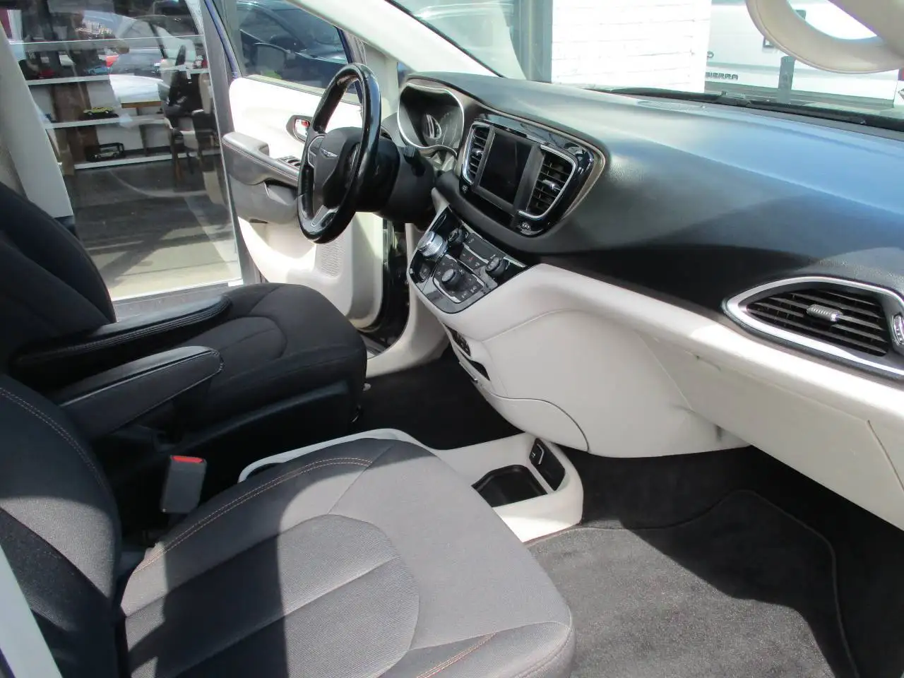 Chrysler Pacifica fotografie Chrysler Pacifica