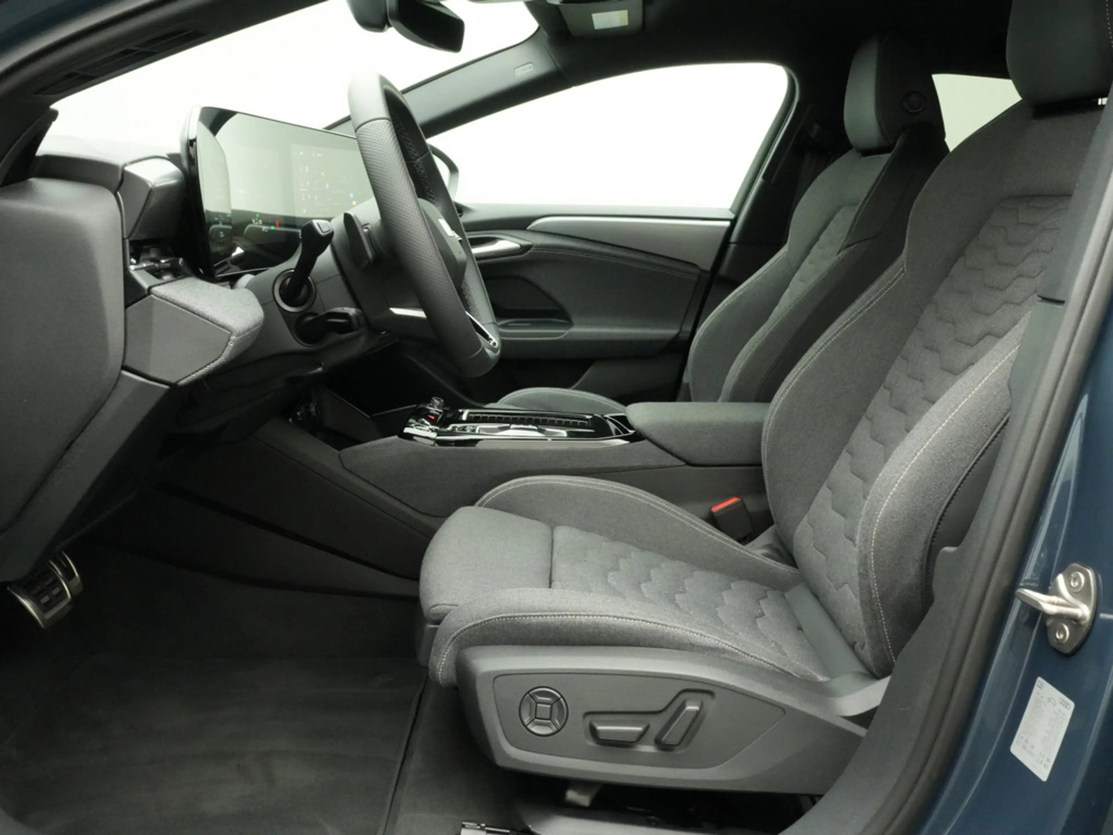 Audi A6 e-tron Avant AHK 360°KAM ACC MATRIX NAVI SHZ — photo 9