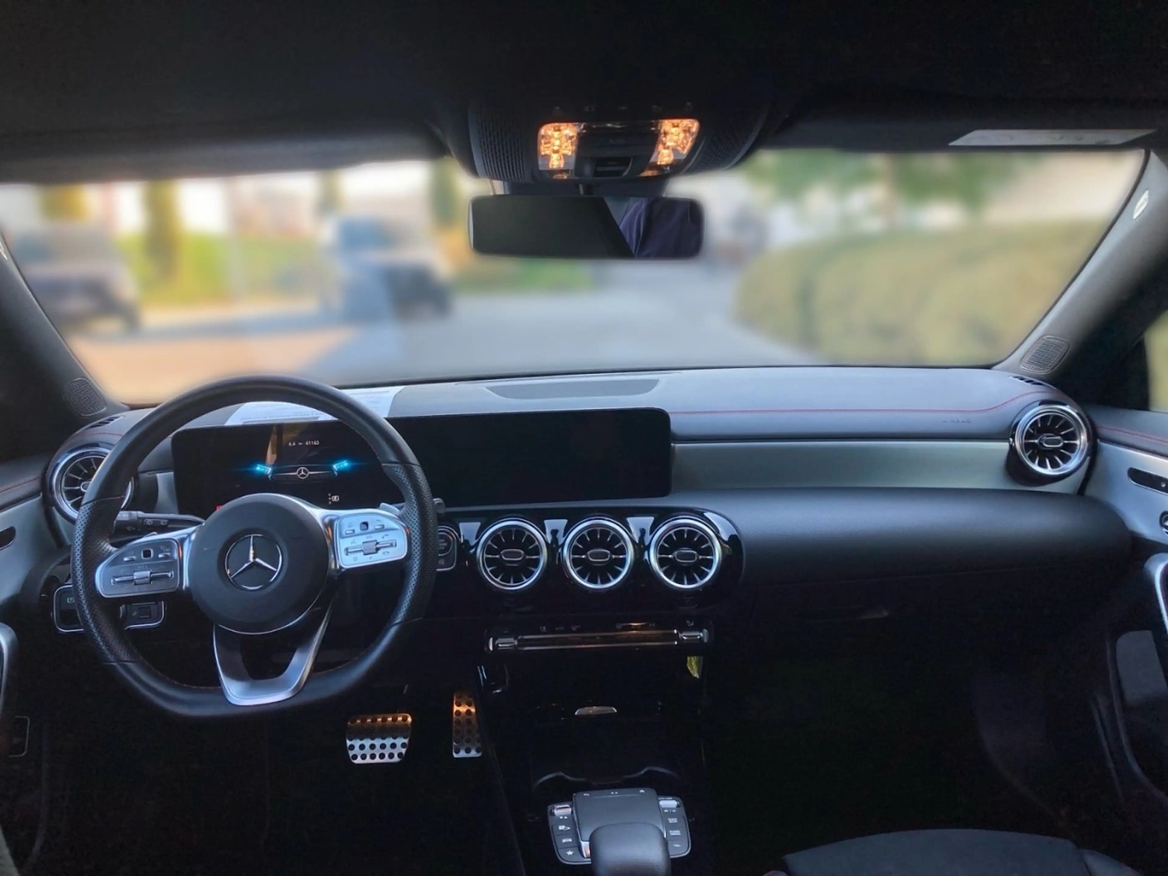 Mercedes-Benz CLA 200 CLA 200 d 4MATIC Shooting Brake AMG Line Klima — photo 10