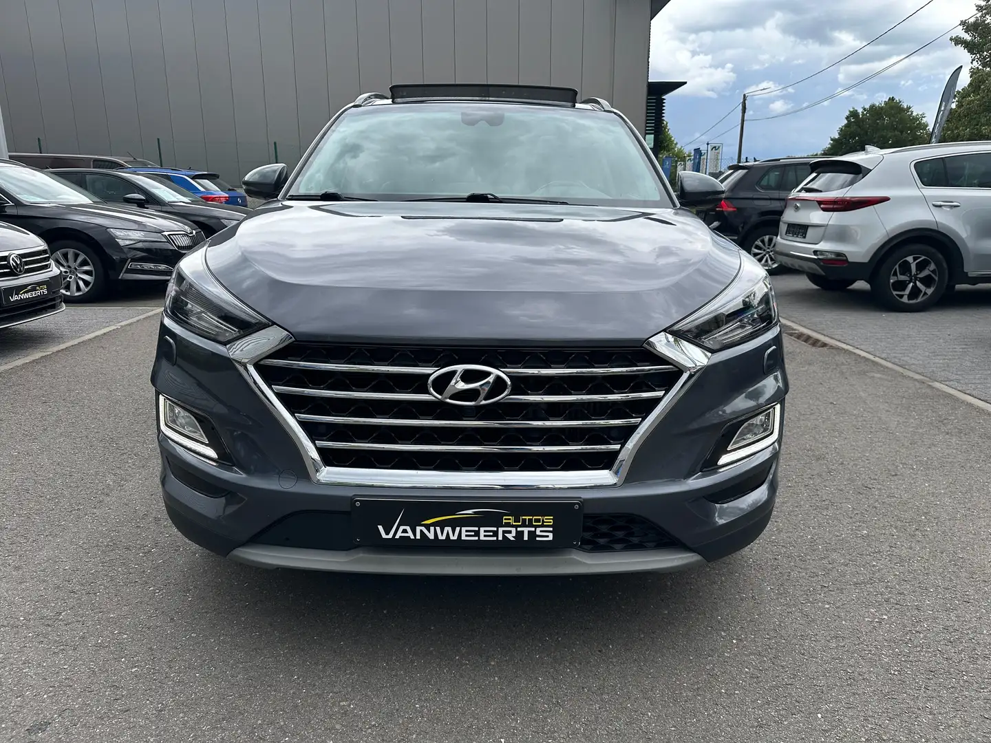 Hyundai TUCSON 1.6 GDi AUTOMAAT Premium 177 PK, FULL OPTION Grey - 2