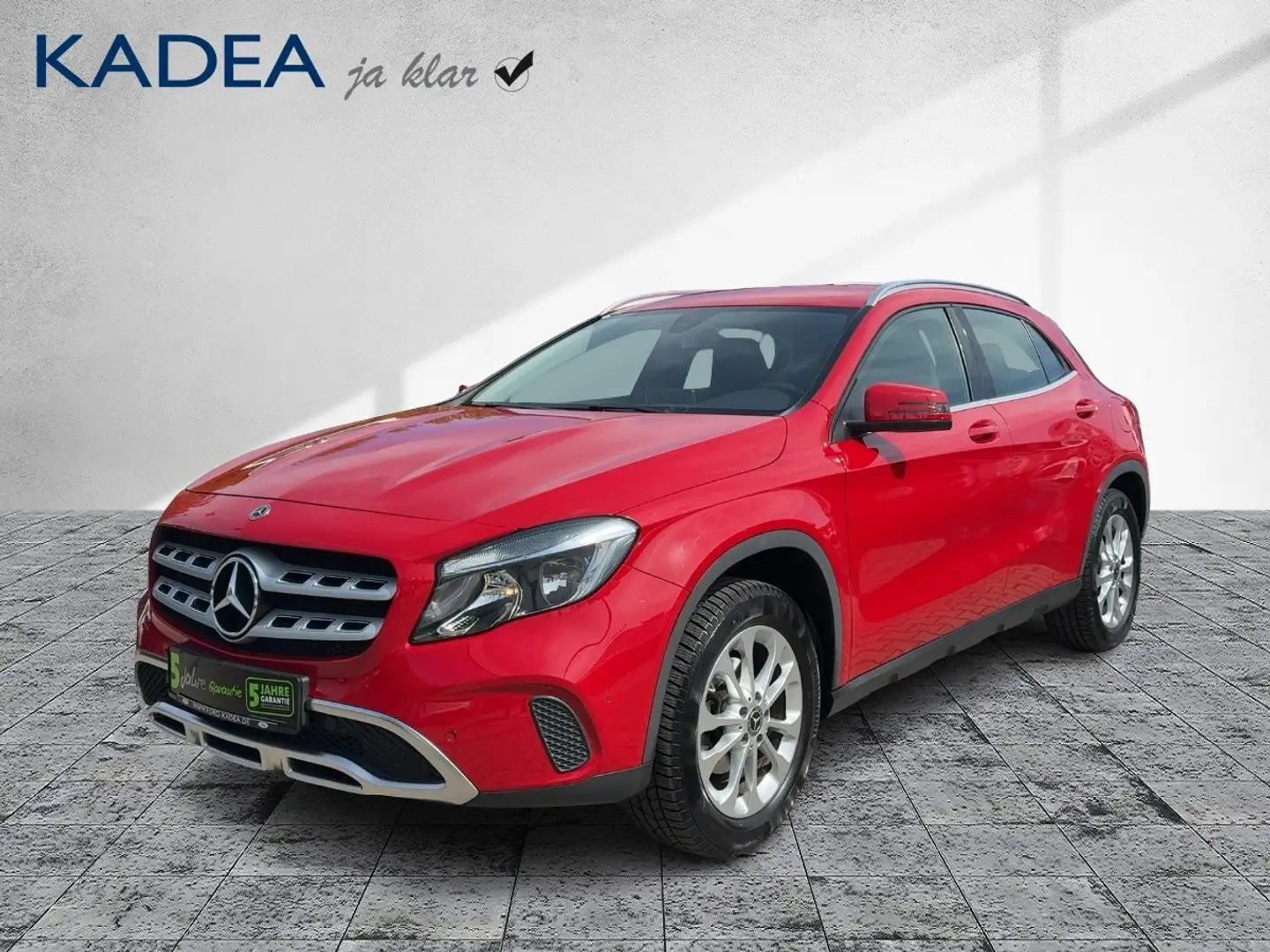 Mercedes-Benz GLA 180 Urban el.Heckkl*NAVI*TWA*8fach bereift Rood - 2