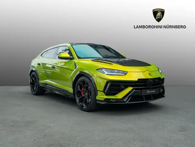 2025 Lamborghini Urus in Green for sale