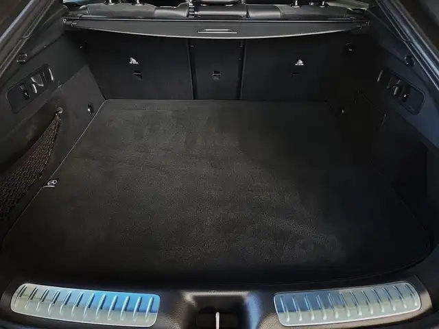 Mercedes-Benz GLC 200 view 11
