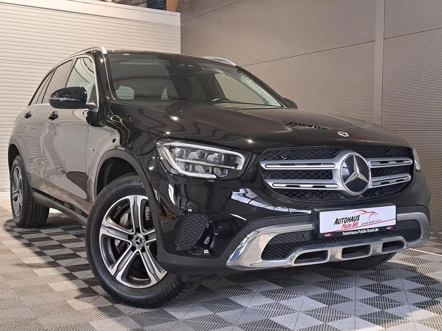 Mercedes-Benz GLC 300 de 4Matic°LED°RFK°DAB°Navi°Shzg° Zwart - 1