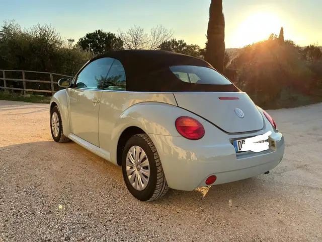 Volkswagen New Beetle Cabrio 1.6