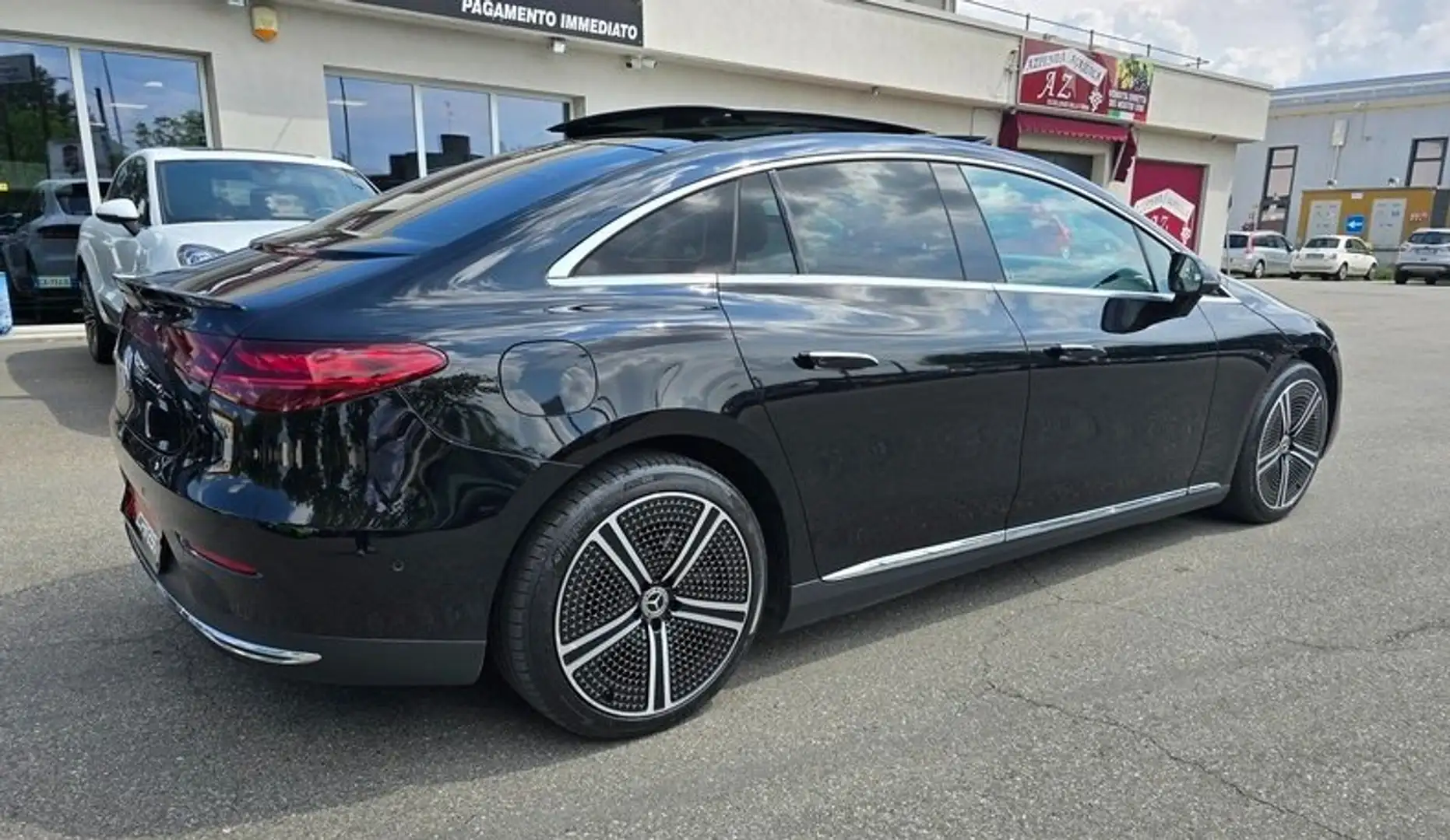 Mercedes-Benz EQE 350 + Premium Launch Edition PERMUTE Nero - 2