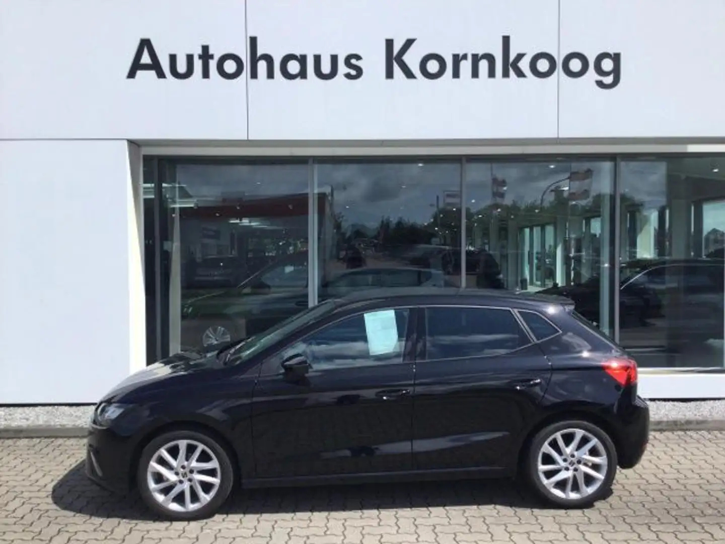 SEAT Ibiza 1.0 MPI FR-Line LED APP GRA SHZ Bluetooth Schwarz - 1