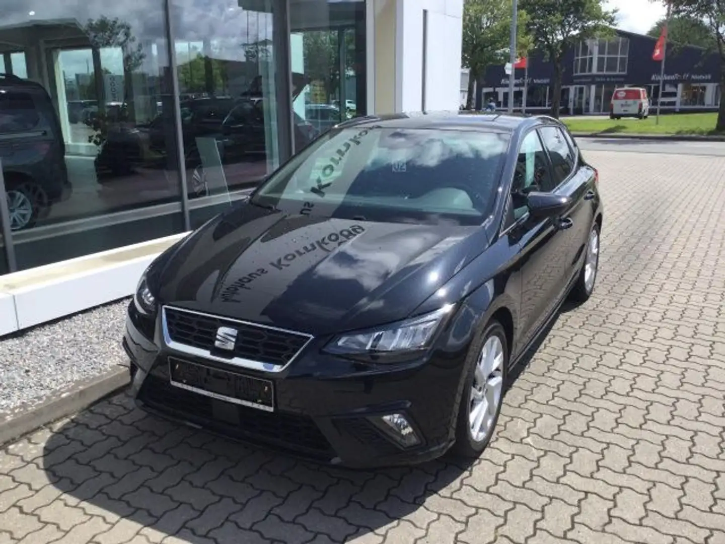 SEAT Ibiza 1.0 MPI FR-Line LED APP GRA SHZ Bluetooth Schwarz - 2