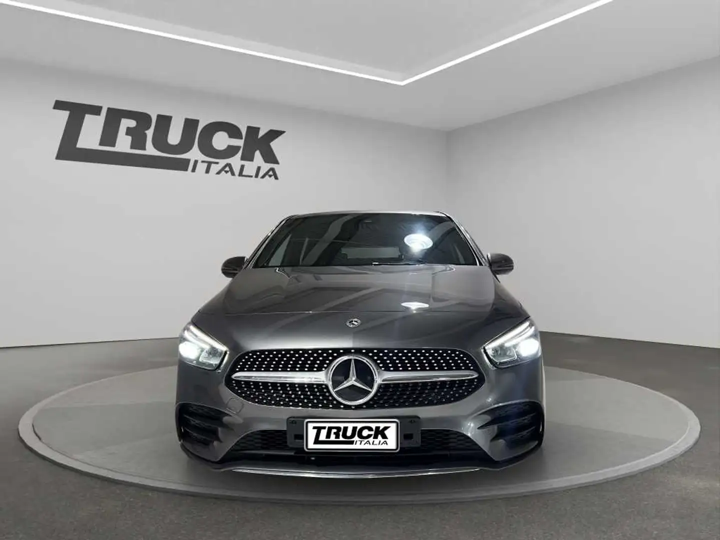 Mercedes-Benz B 180 - B 180 d Premium auto Grigio - 2