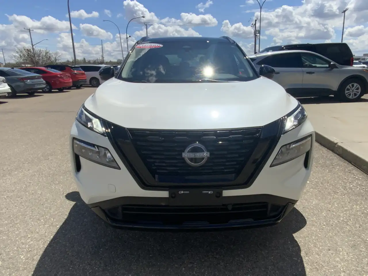 Nissan Rogue снимка Nissan Rogue