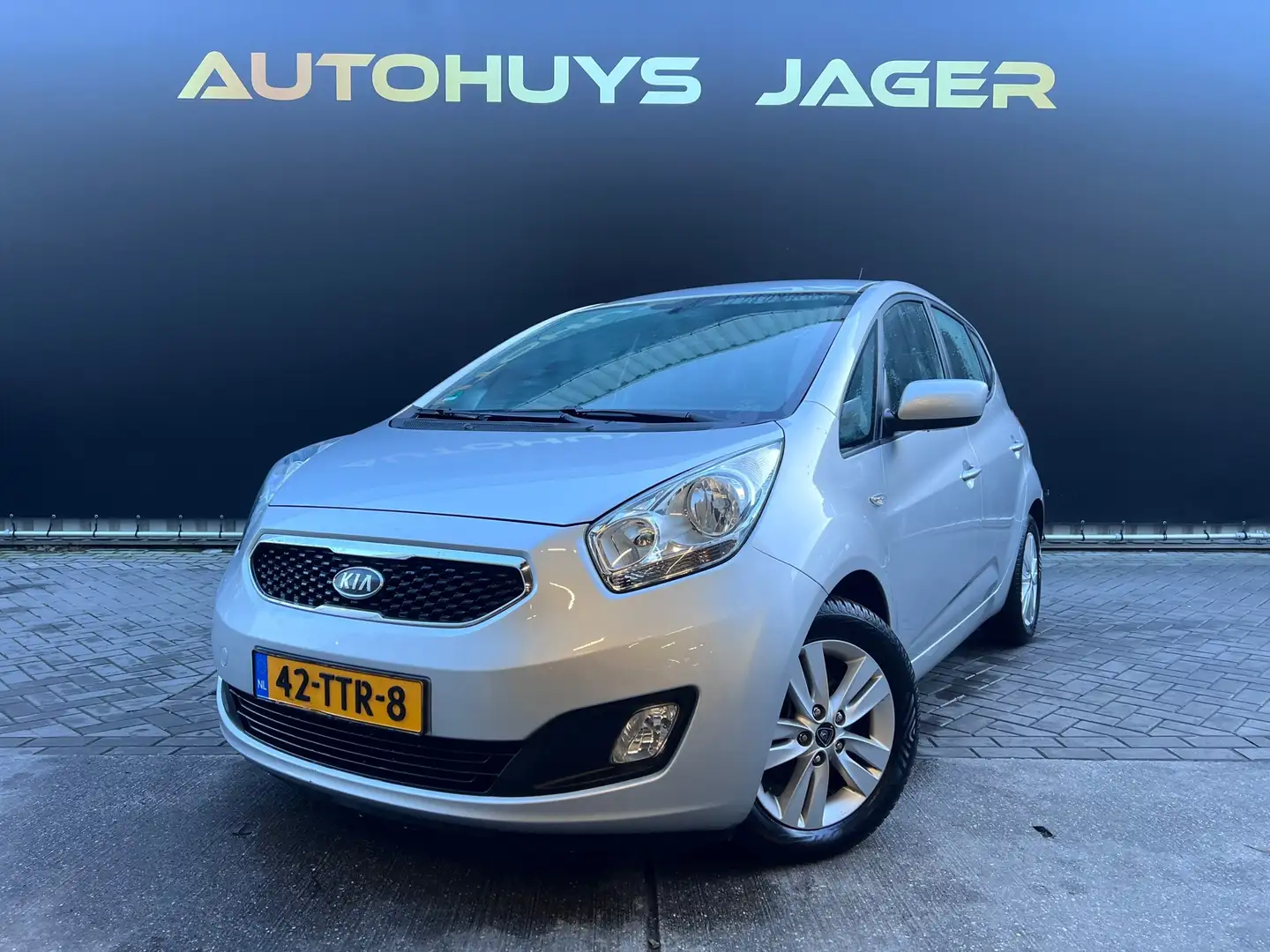 Kia Venga 1.6 CVVT Comfort Pack Automaat Camera Trekhaak Gris - 1
