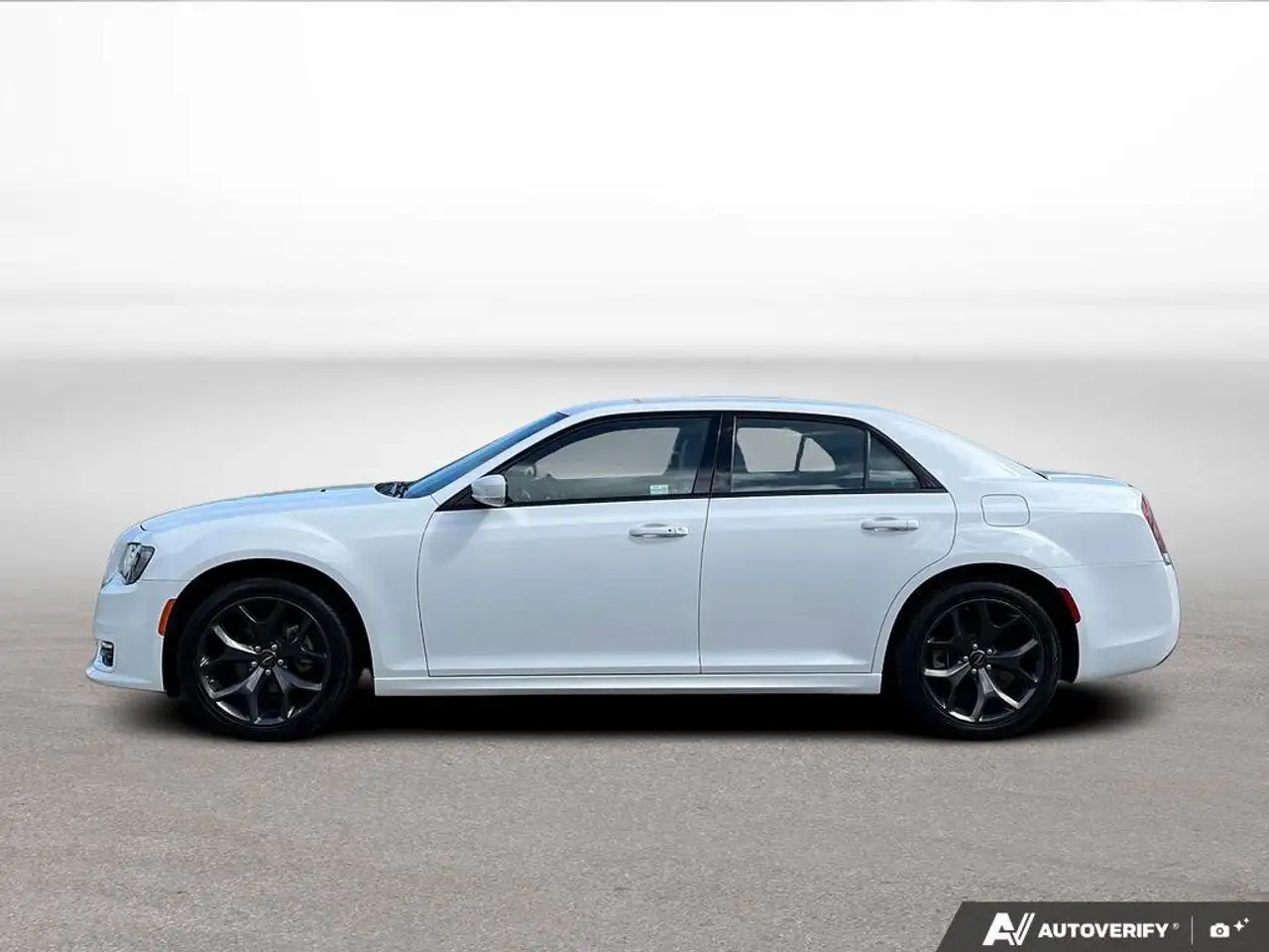 Chrysler 300 снимка Chrysler 300