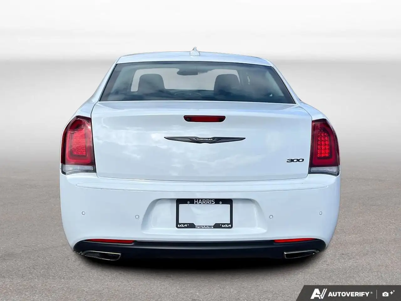 Chrysler 300 снимка Chrysler 300