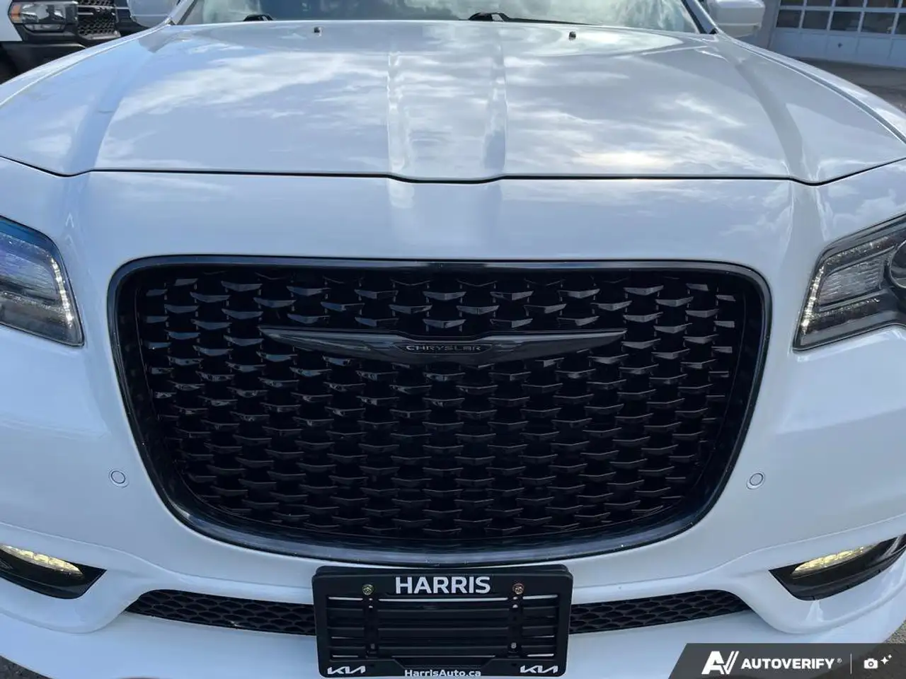 Chrysler 300 снимка Chrysler 300