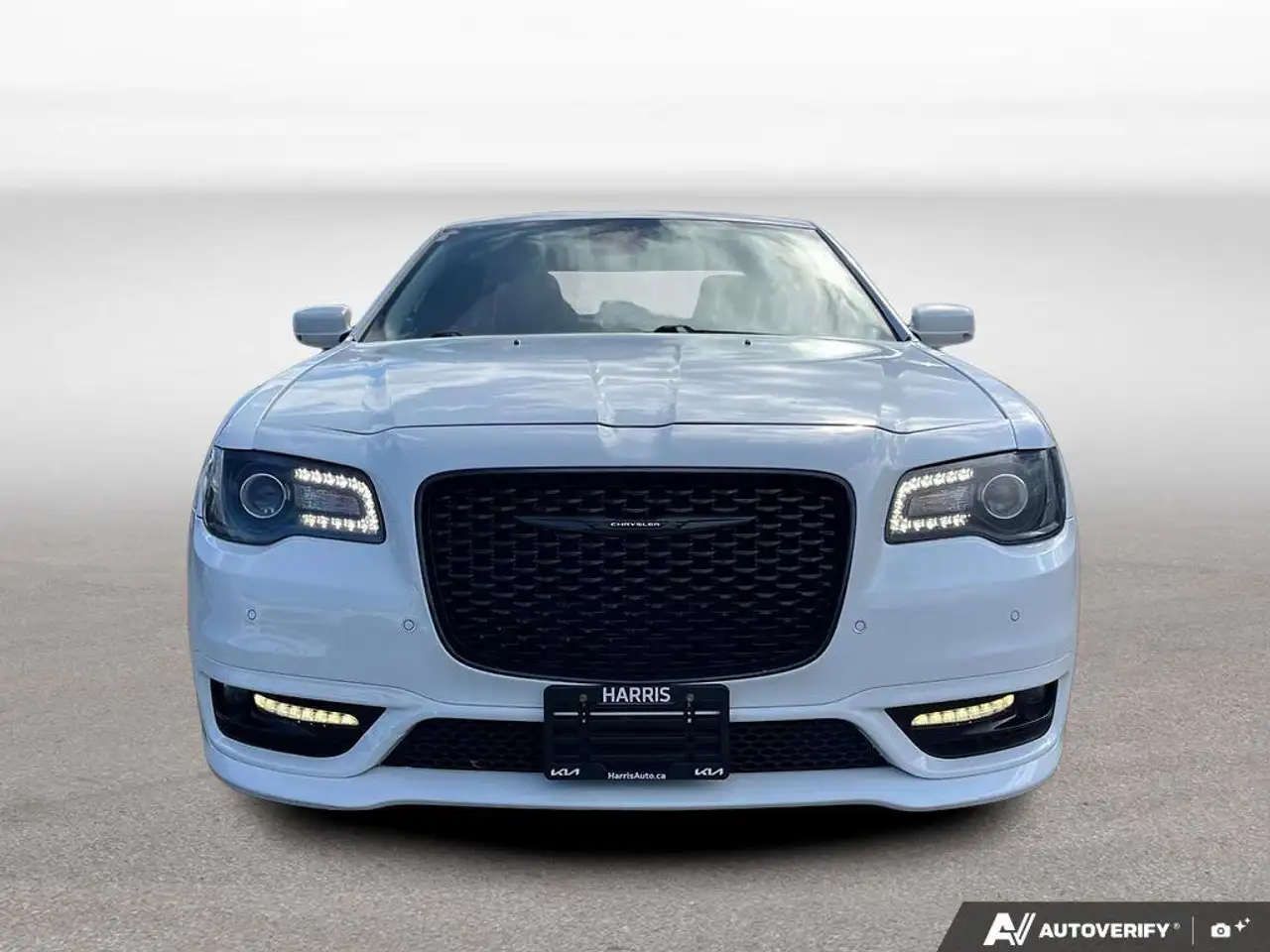 Chrysler 300 снимка Chrysler 300