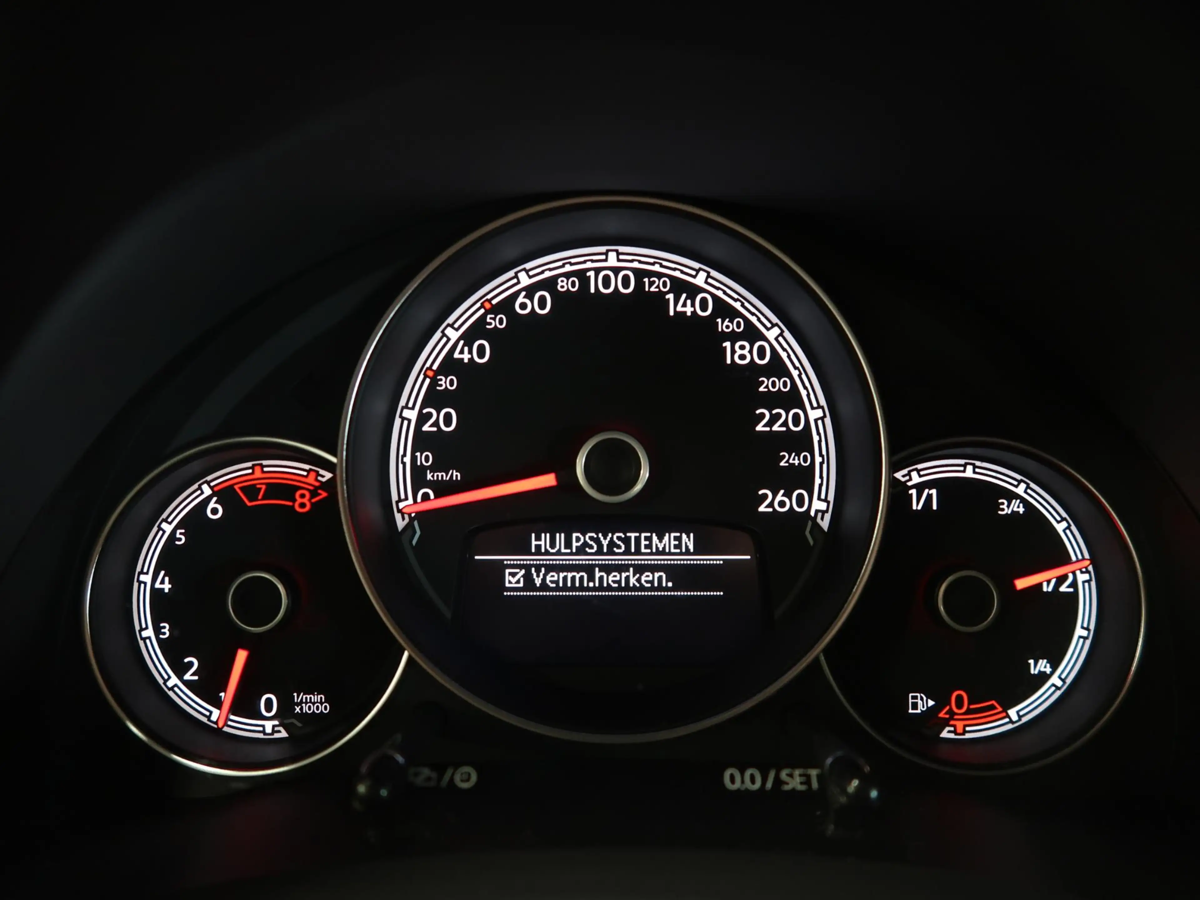 Volkswagen Beetle 1.2 TSI Sound Automaat Navigatie Airco-ecc App con — photo 44