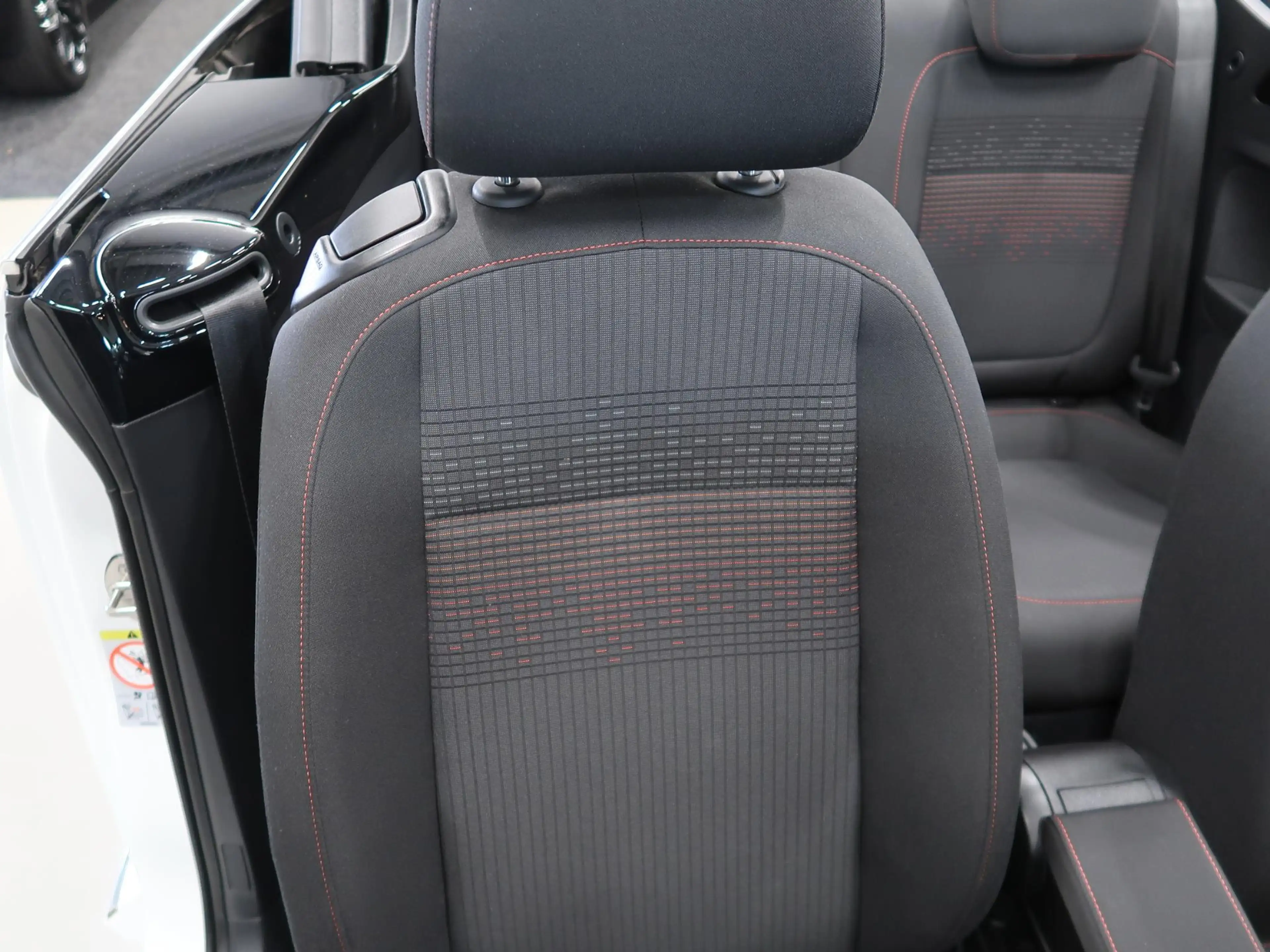 Volkswagen Beetle 1.2 TSI Sound Automaat Navigatie Airco-ecc App con — photo 24