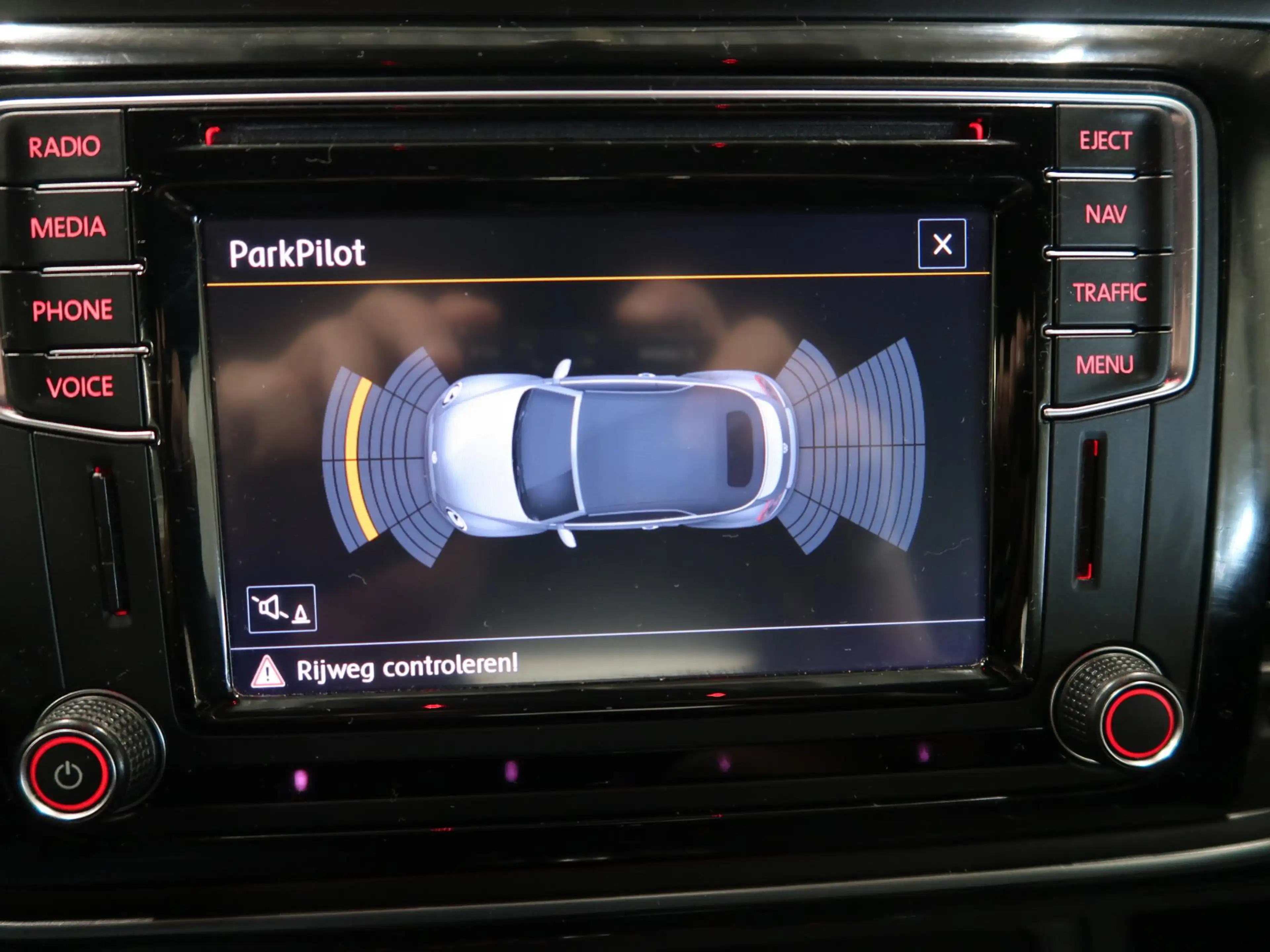 Volkswagen Beetle 1.2 TSI Sound Automaat Navigatie Airco-ecc App con — photo 13