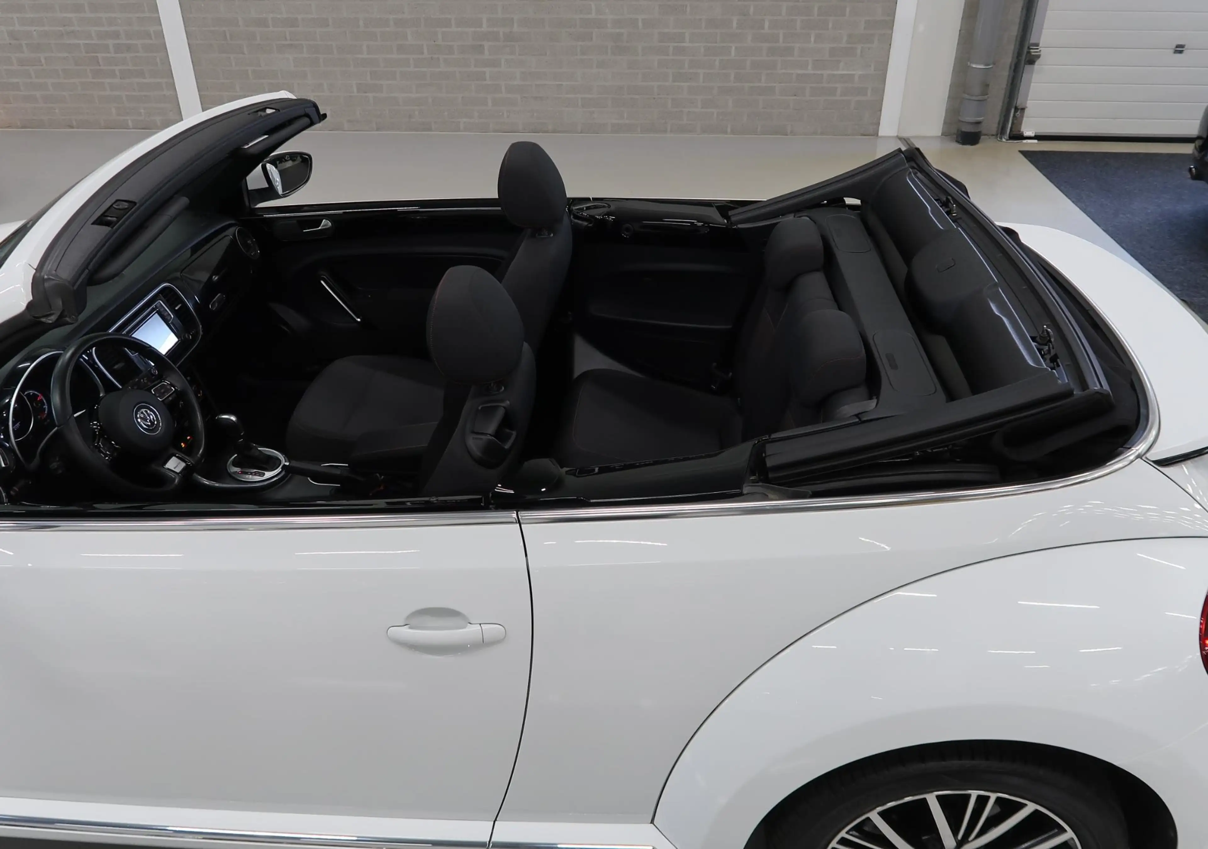 Volkswagen Beetle 1.2 TSI Sound Automaat Navigatie Airco-ecc App con — photo 5
