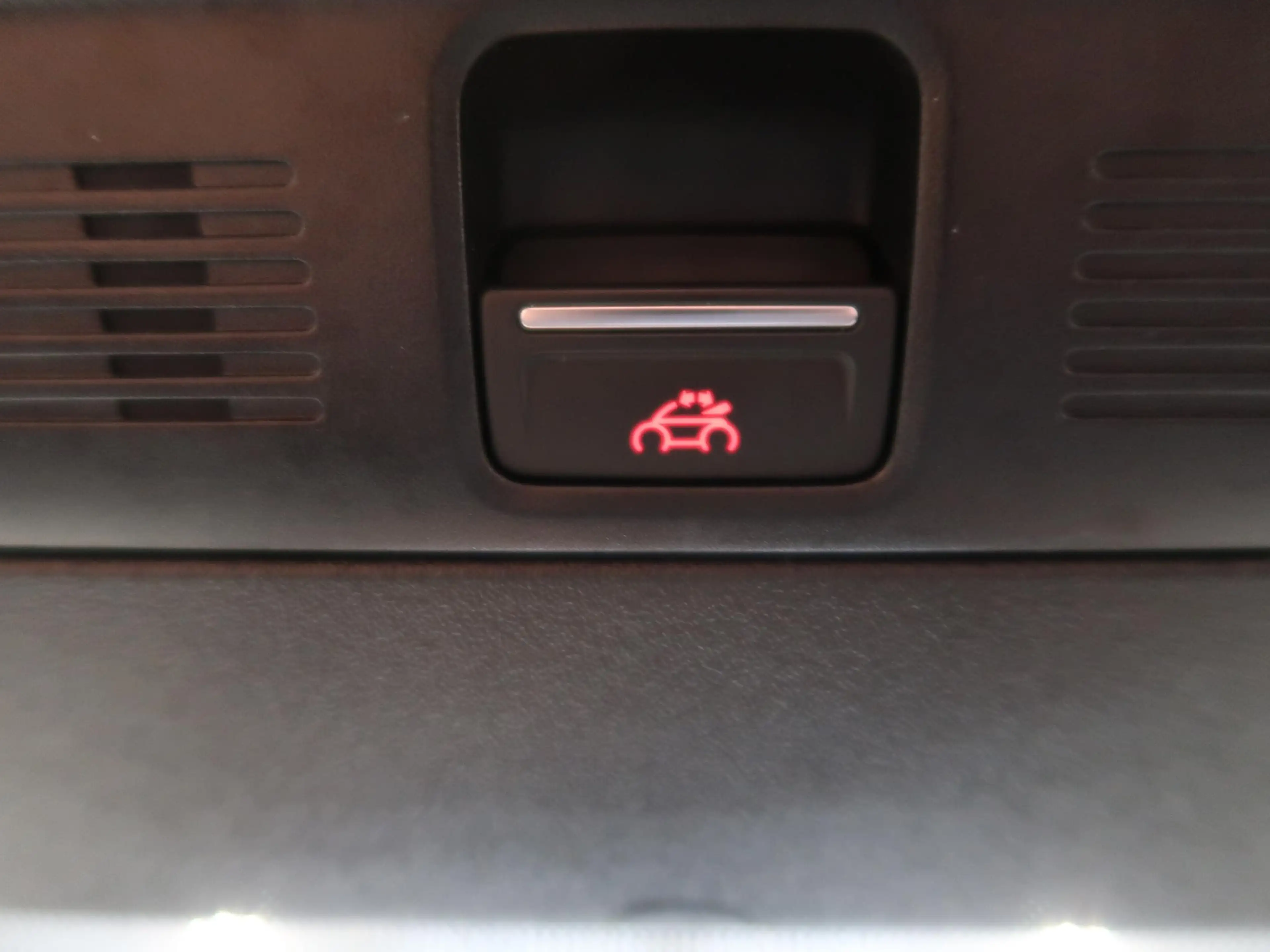 Volkswagen Beetle 1.2 TSI Sound Automaat Navigatie Airco-ecc App con — photo 41