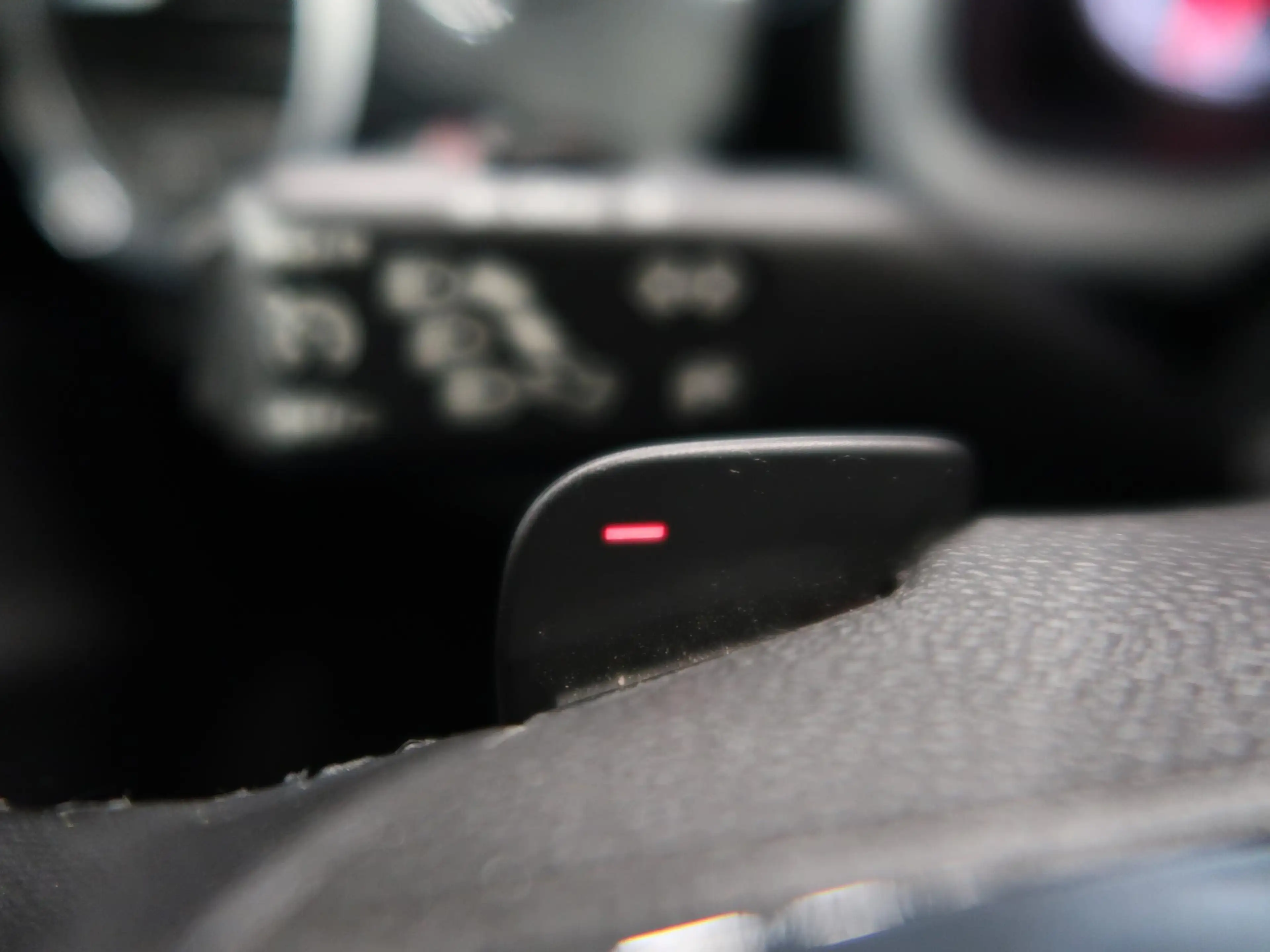 Volkswagen Beetle 1.2 TSI Sound Automaat Navigatie Airco-ecc App con — photo 50