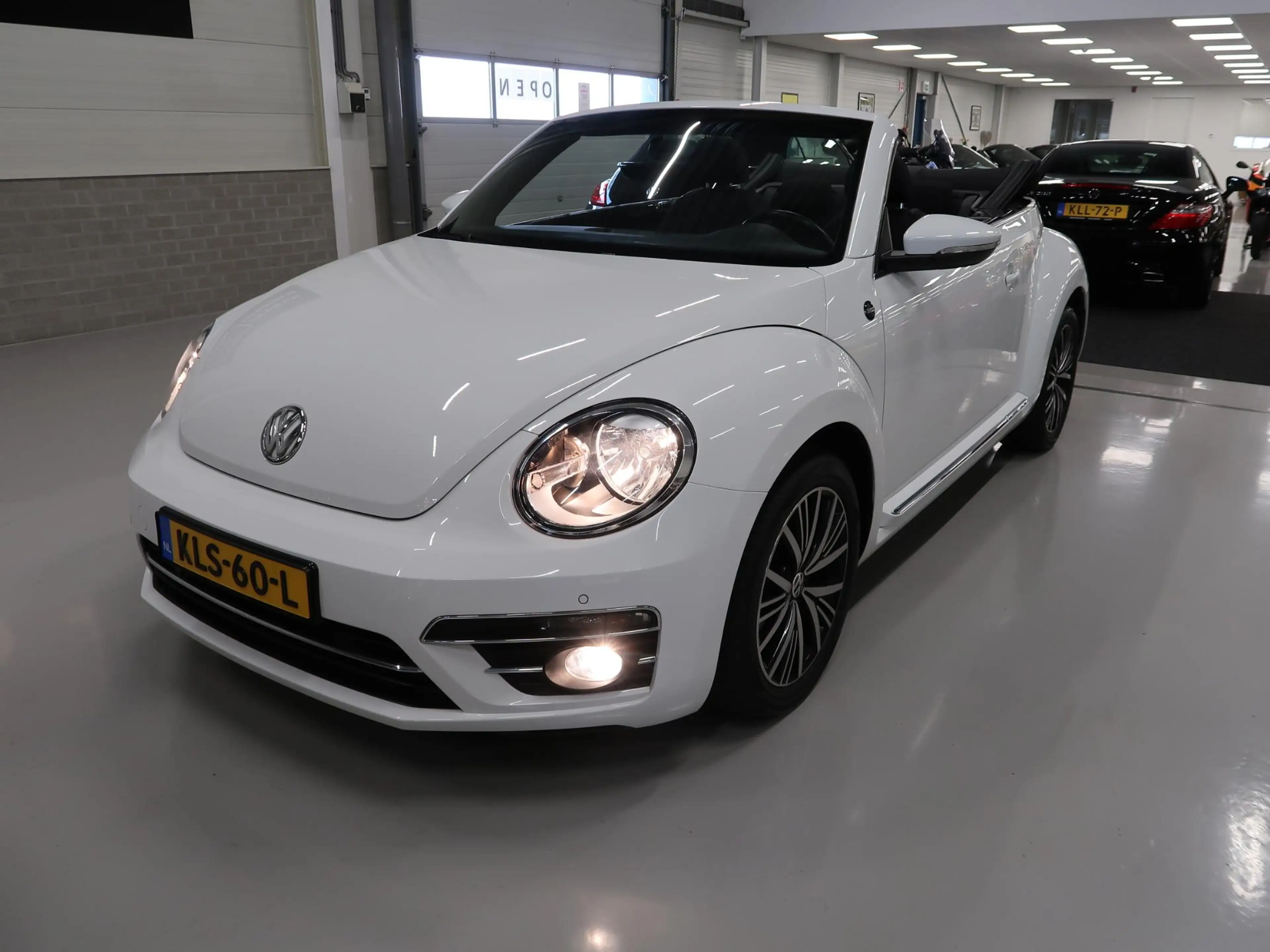 Volkswagen Beetle 1.2 TSI Sound Automaat Navigatie Airco-ecc App con — photo 29