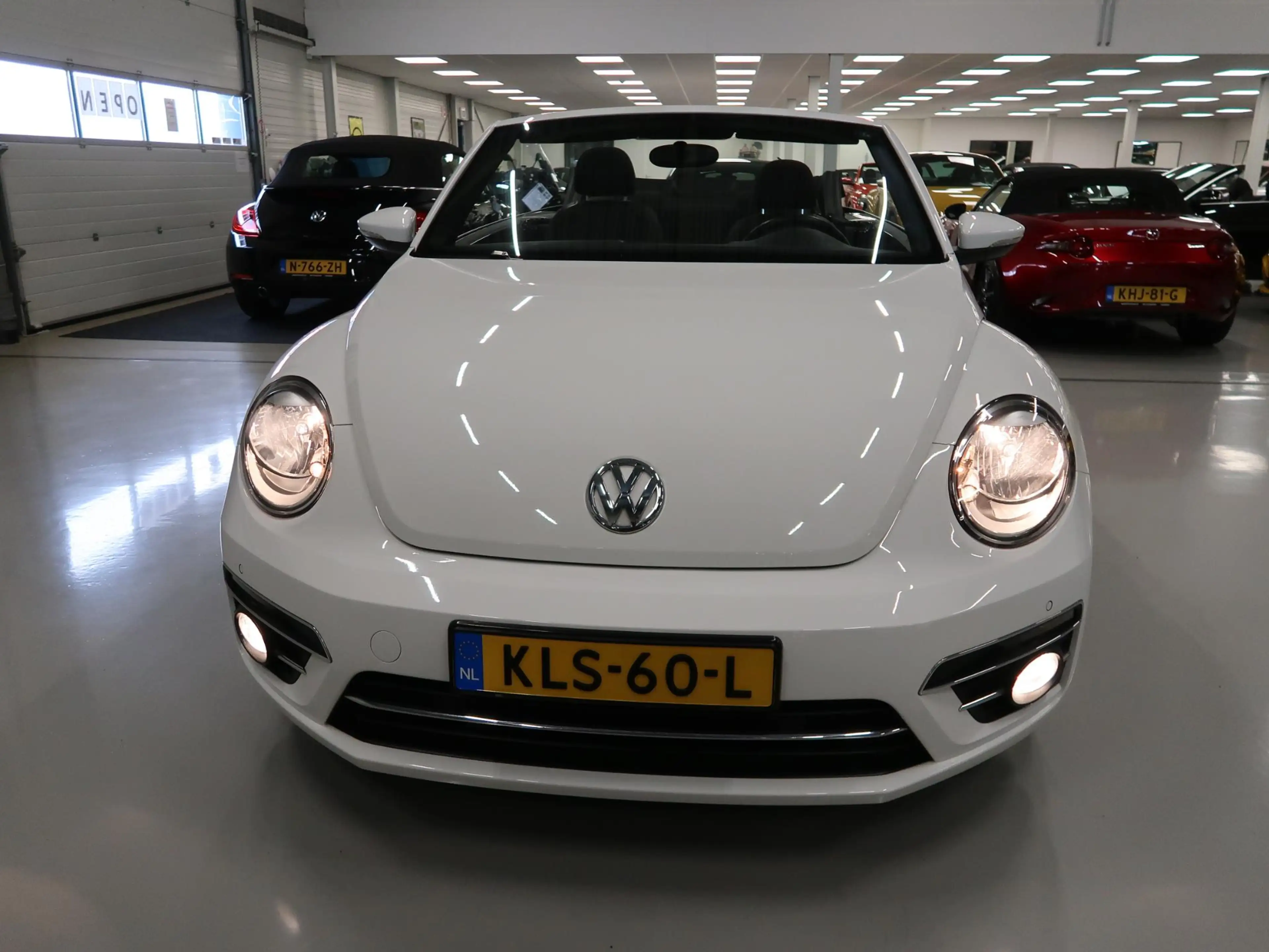 Volkswagen Beetle 1.2 TSI Sound Automaat Navigatie Airco-ecc App con — photo 30