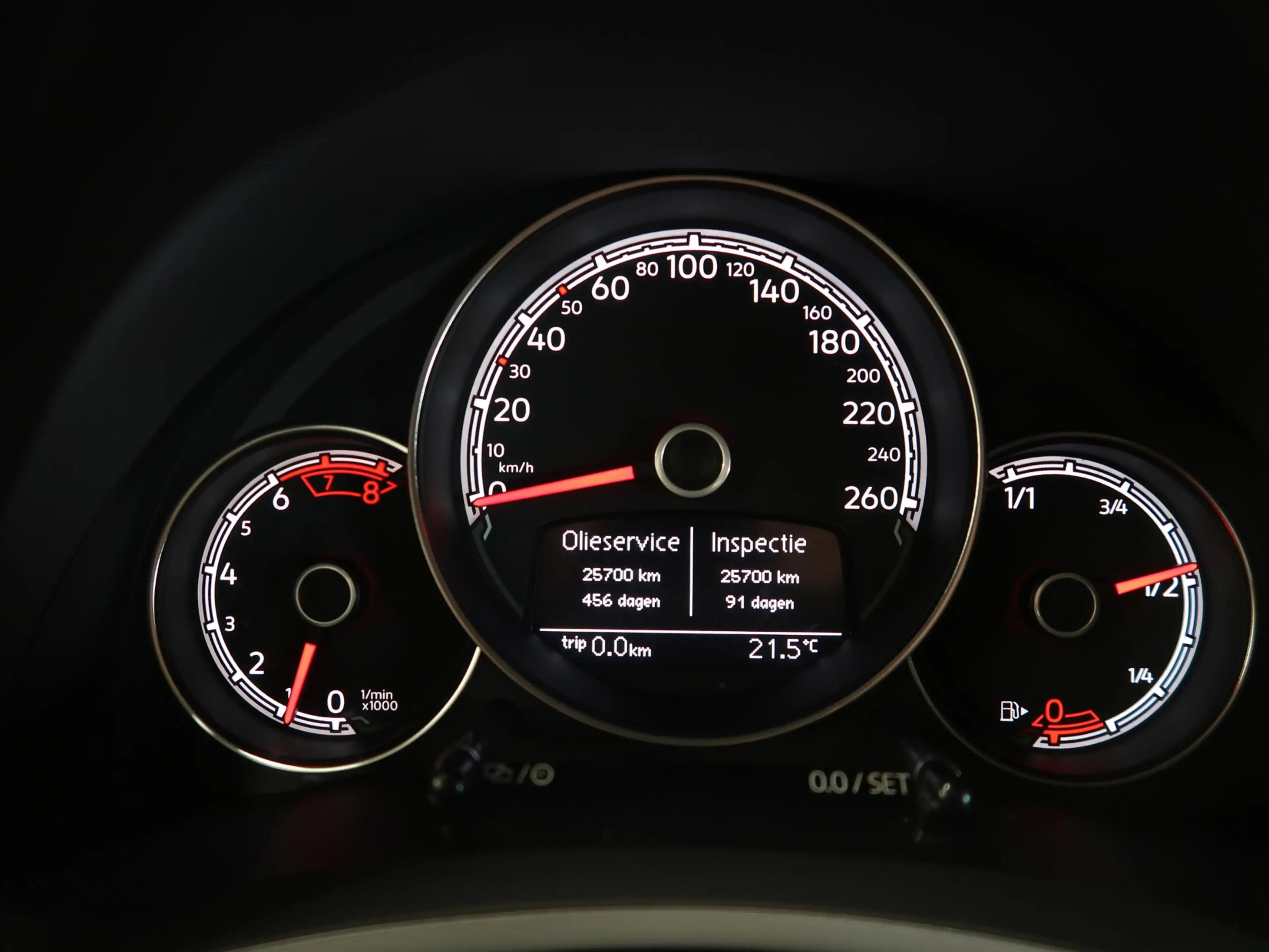 Volkswagen Beetle 1.2 TSI Sound Automaat Navigatie Airco-ecc App con — photo 46