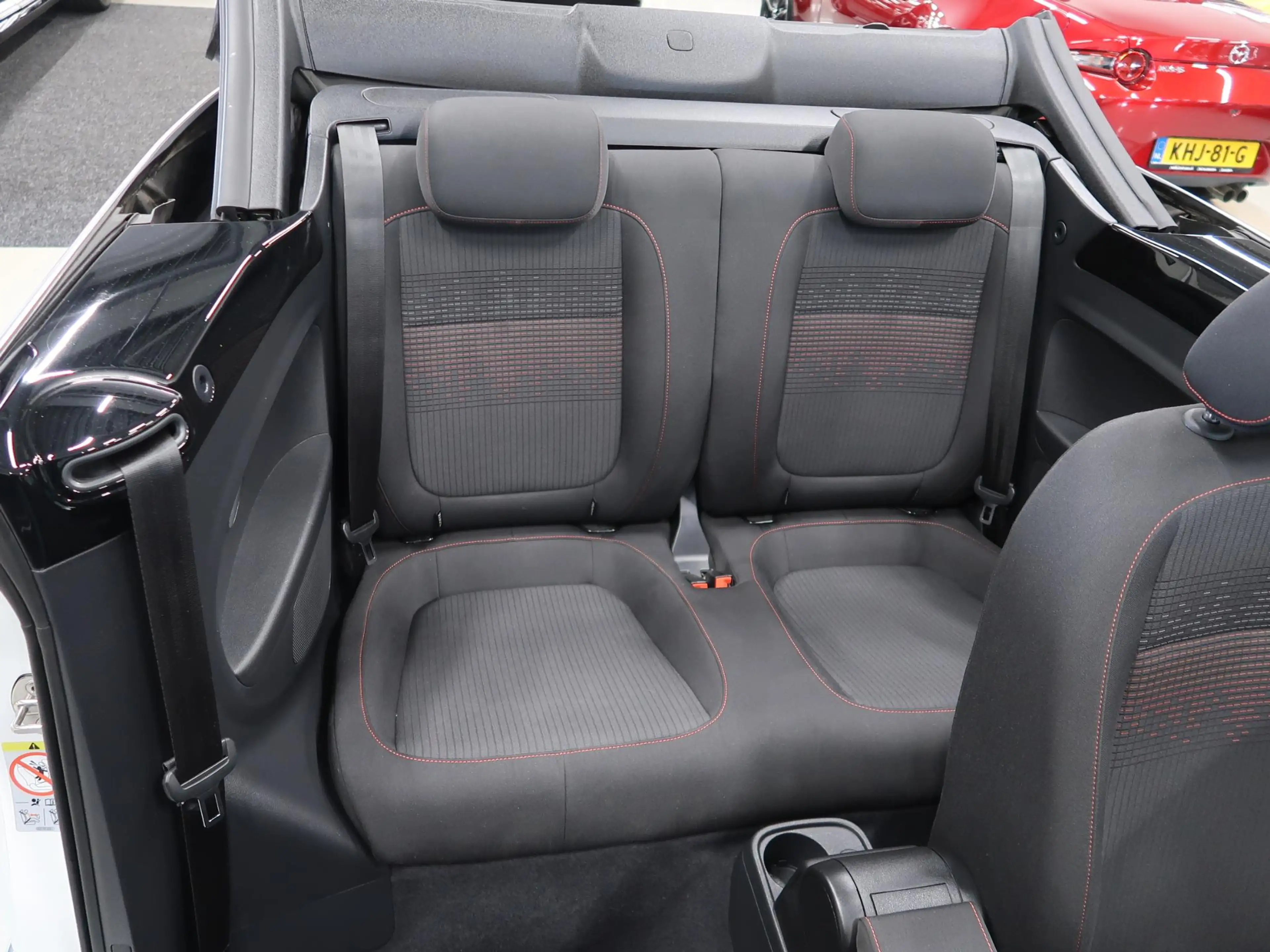 Volkswagen Beetle 1.2 TSI Sound Automaat Navigatie Airco-ecc App con — photo 25