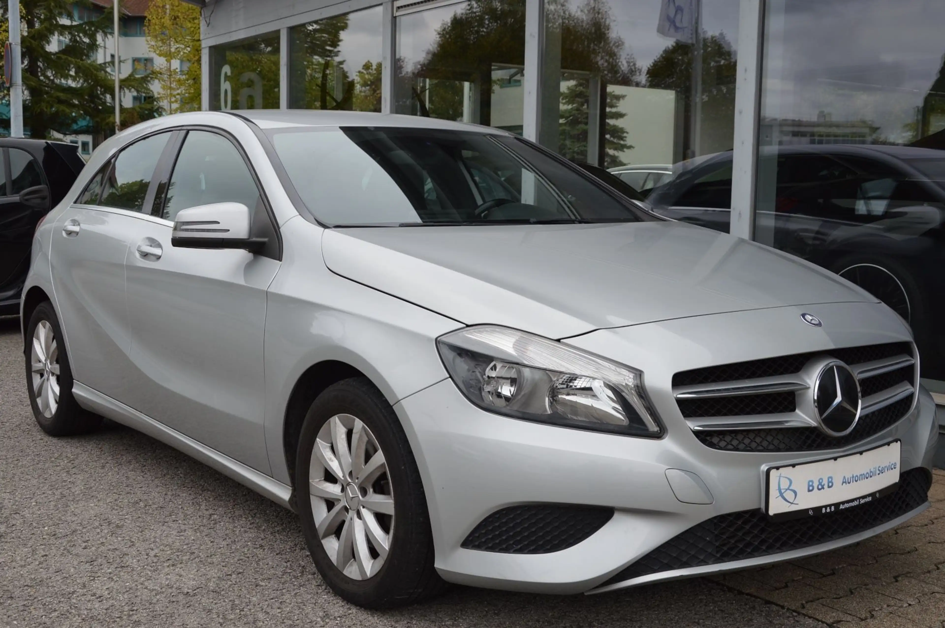 Mercedes-Benz A 180 *STYLE*NAVI*ANDROID-DISPLAY*SHZ*TEIL-LEDER — photo 4
