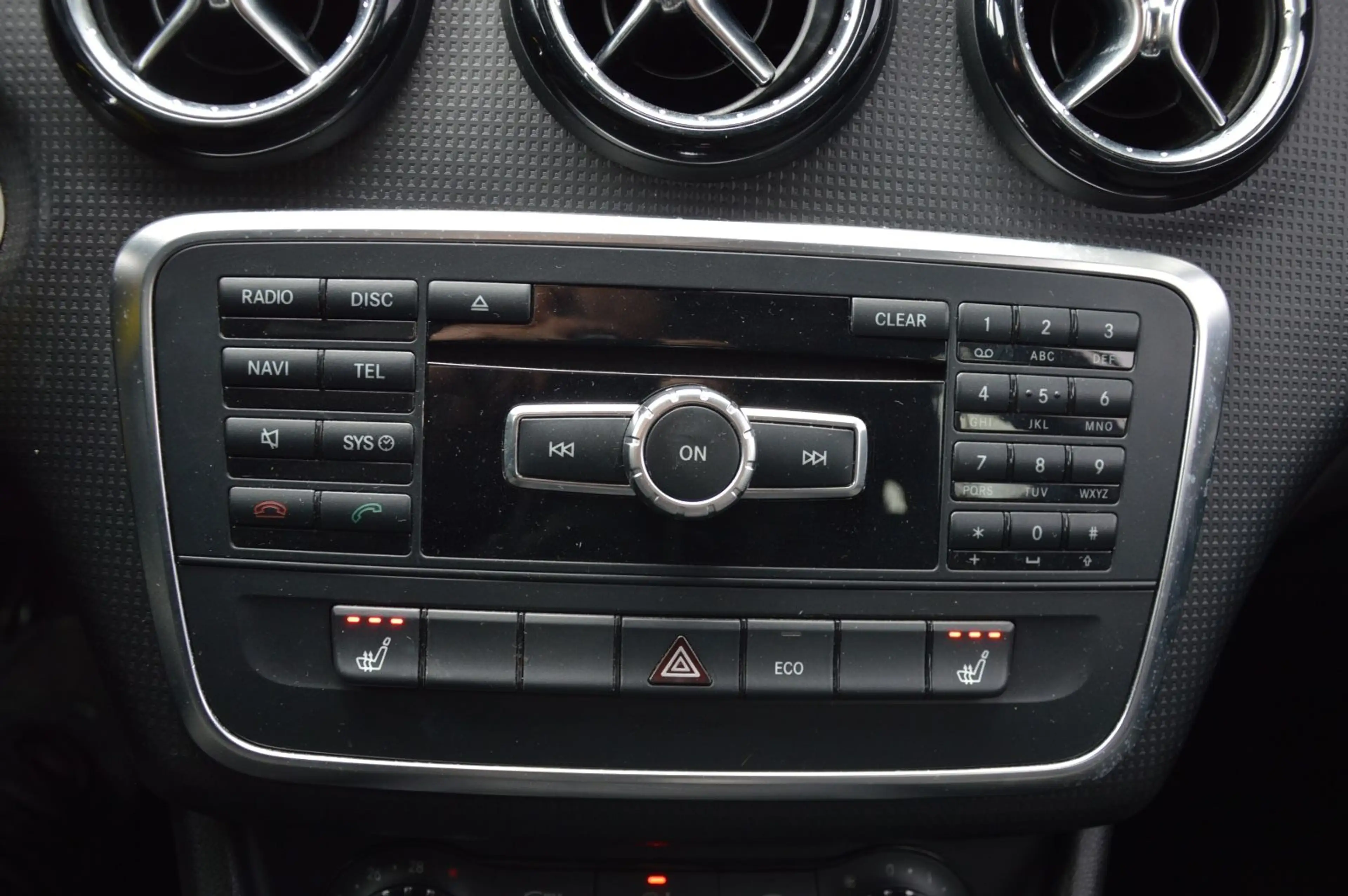 Mercedes-Benz A 180 *STYLE*NAVI*ANDROID-DISPLAY*SHZ*TEIL-LEDER — photo 12