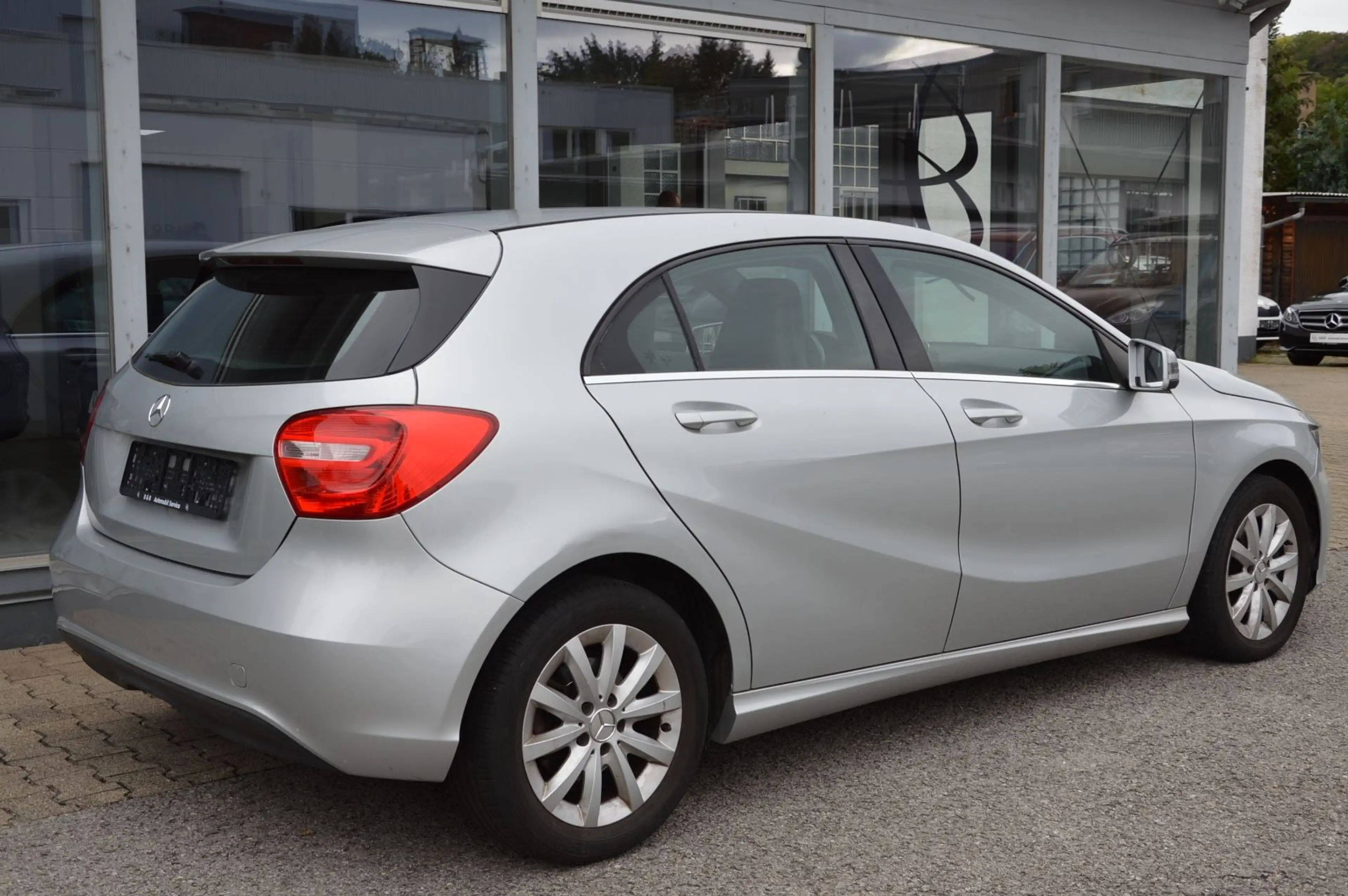 Mercedes-Benz A 180 *STYLE*NAVI*ANDROID-DISPLAY*SHZ*TEIL-LEDER — photo 6