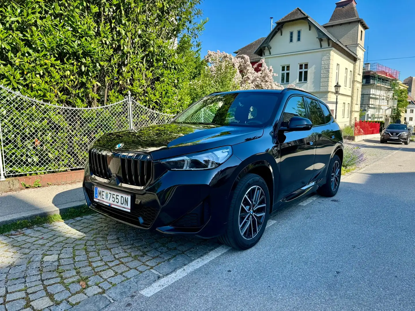 BMW X1 xDrive20d Schwarz - 1