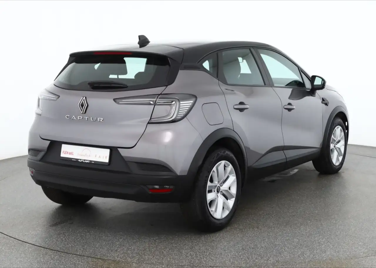 Renault Captur — photo 18