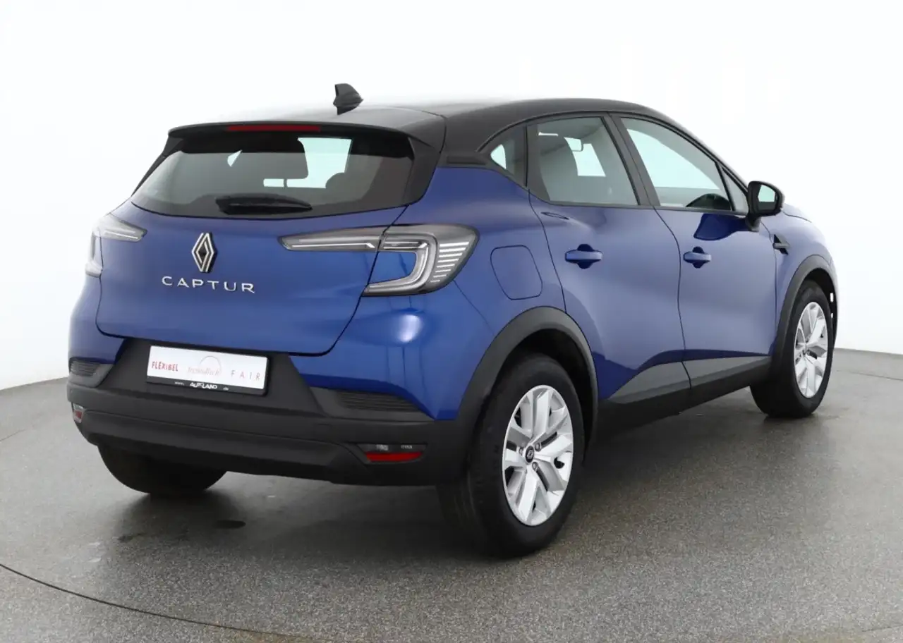 Renault Captur — photo 16
