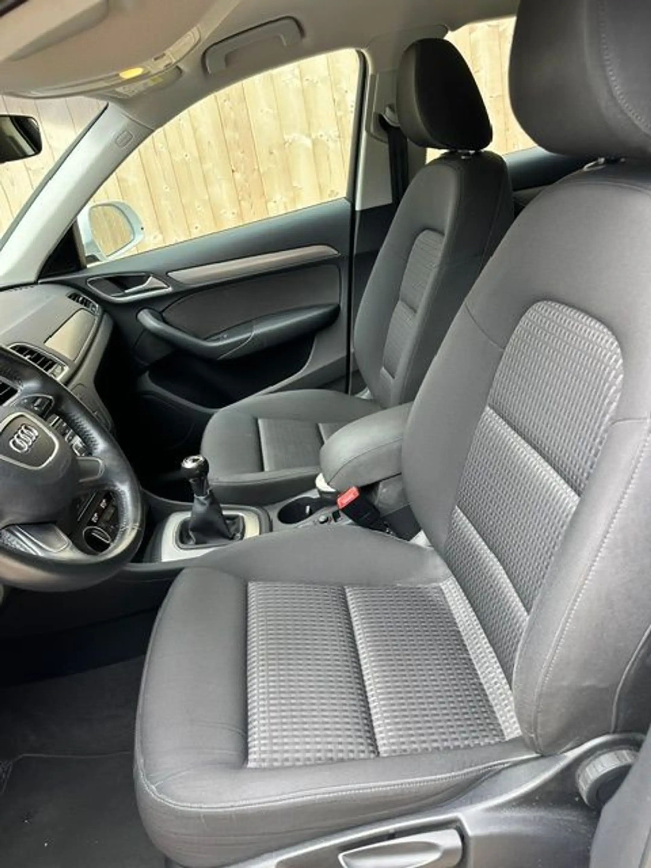 Audi Q3 1.4 TSI 19" LED NAVI SHZ — photo 10