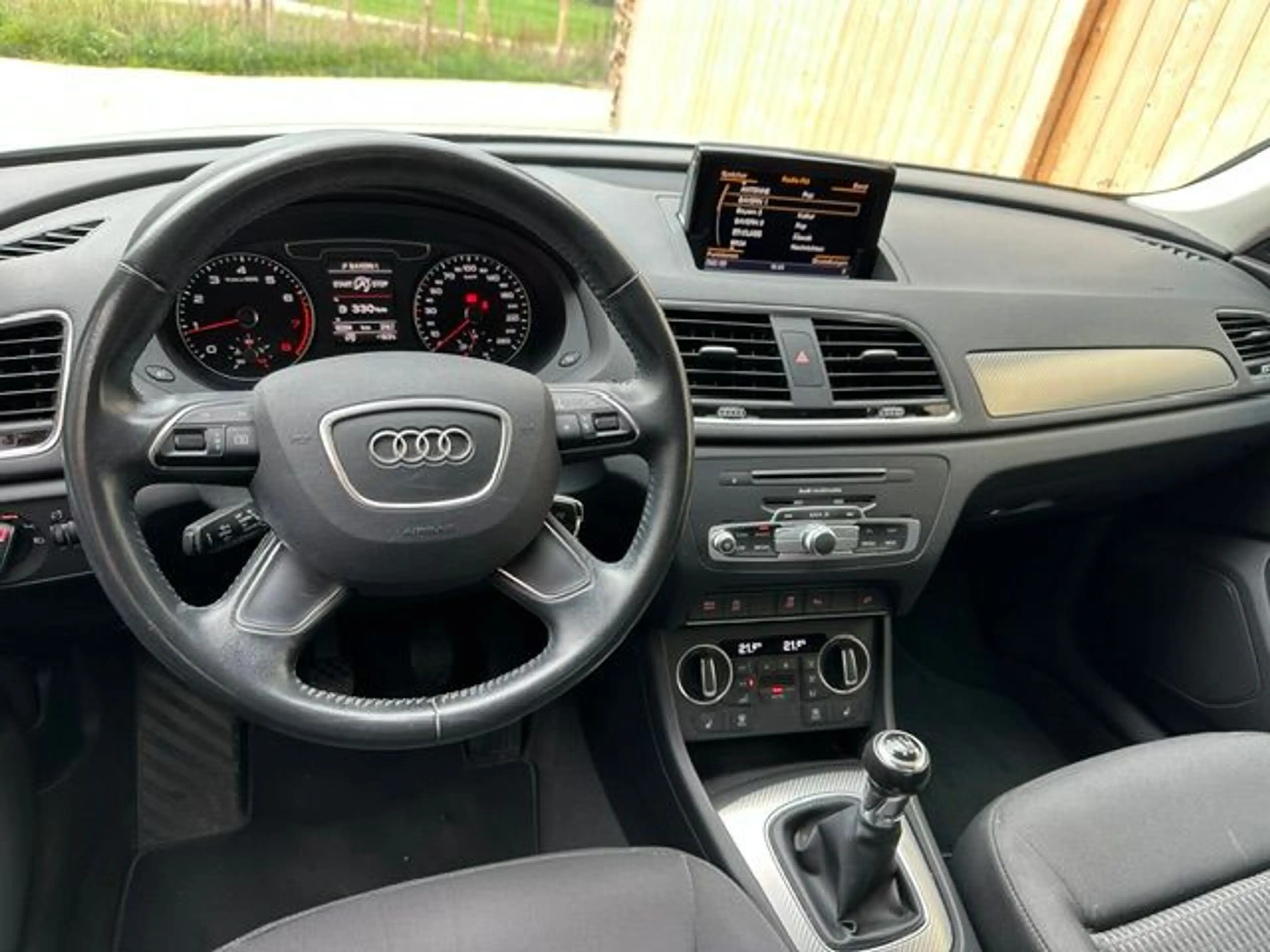 Audi Q3 1.4 TSI 19" LED NAVI SHZ — photo 9