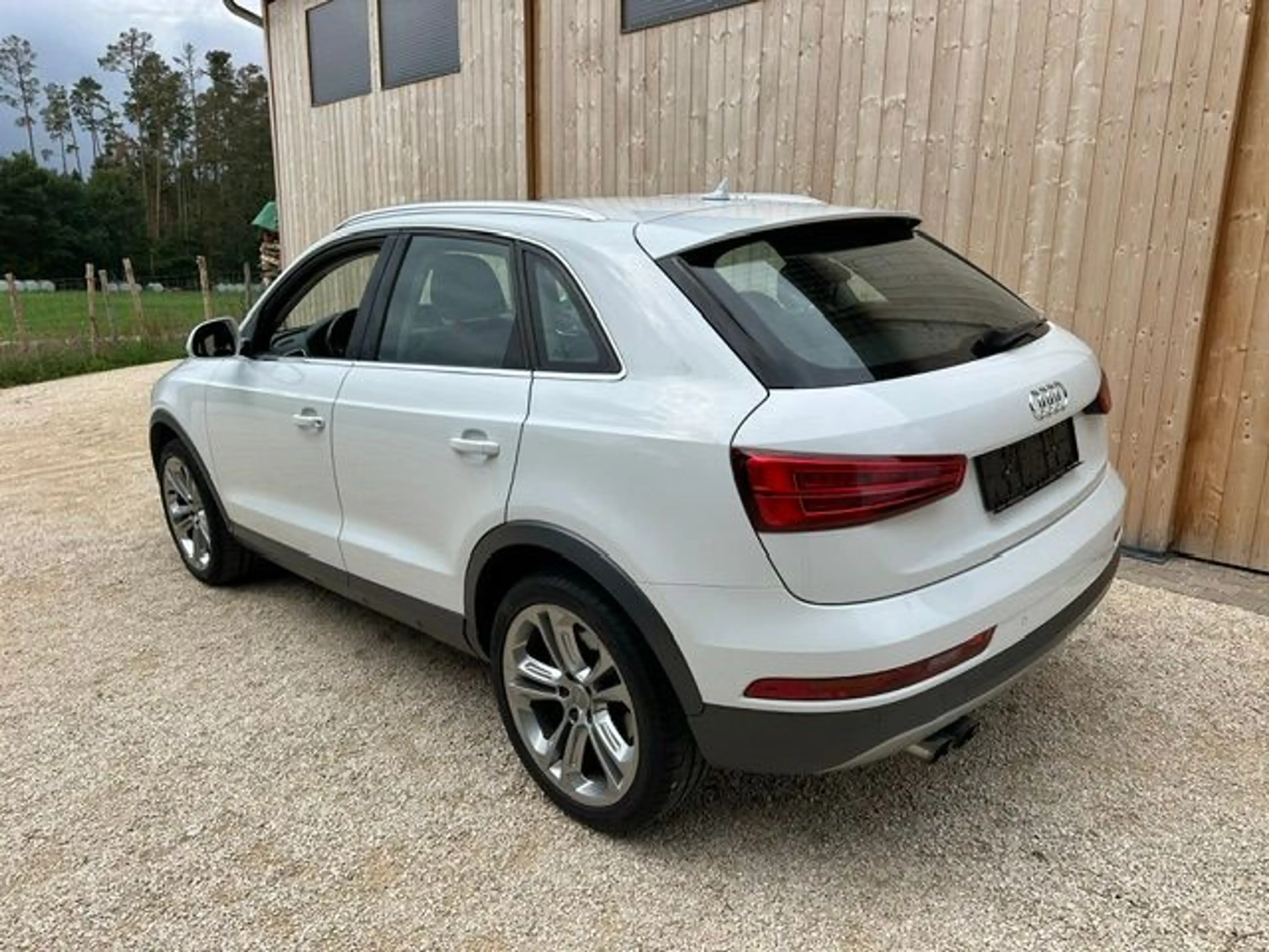 Audi Q3 1.4 TSI 19" LED NAVI SHZ — photo 6