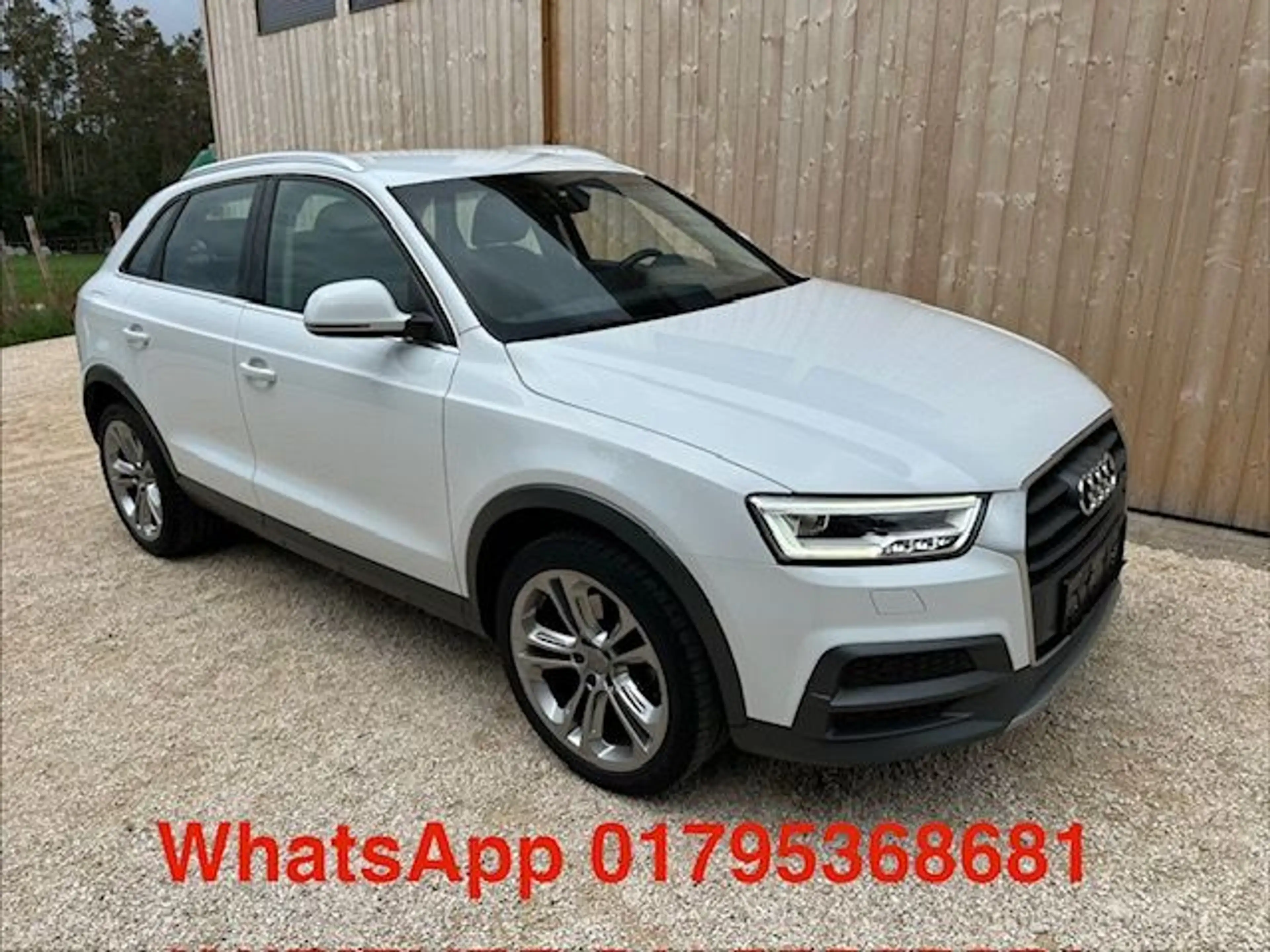 Audi Q3 1.4 TSI 19" LED NAVI SHZ