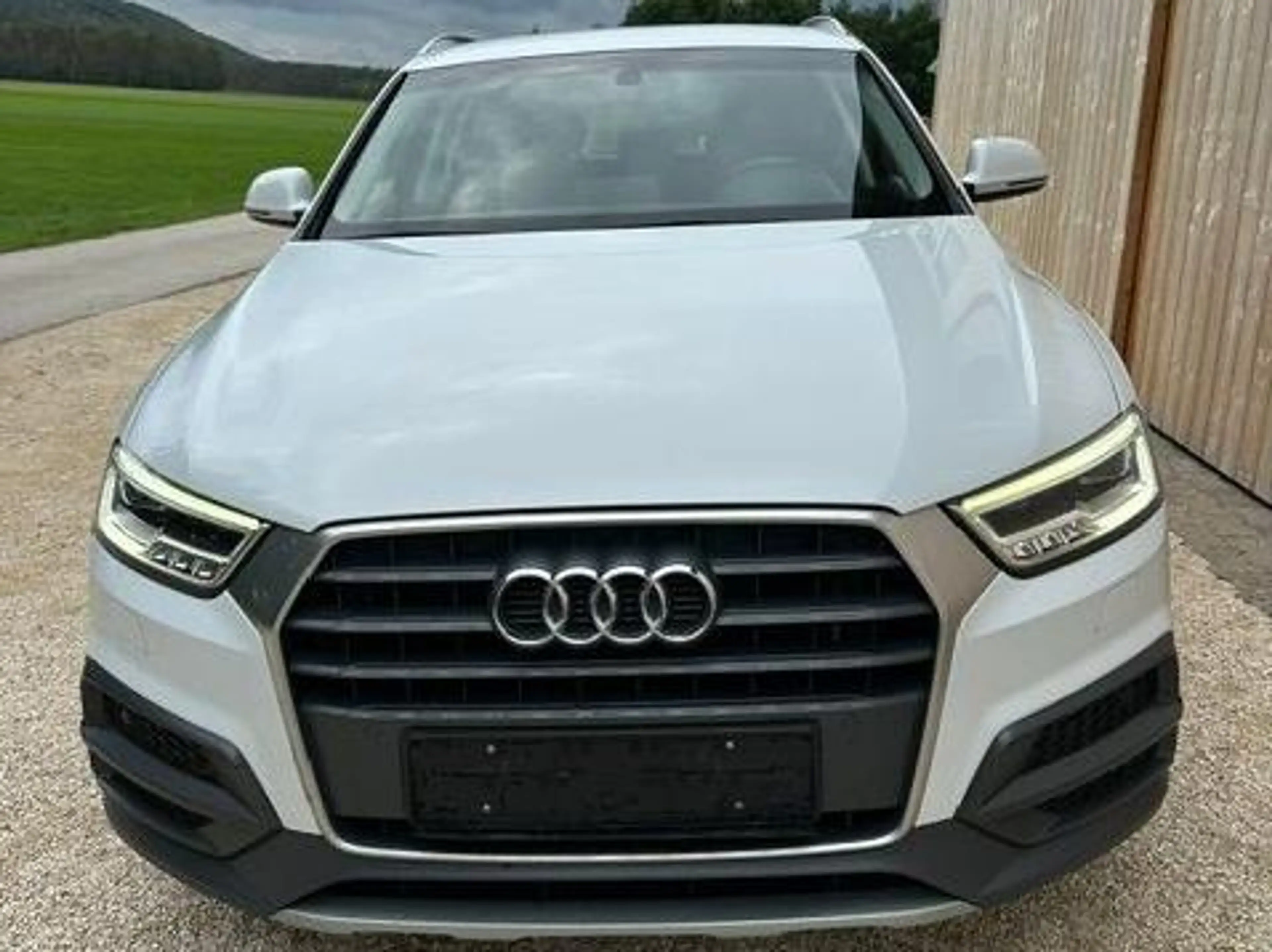 Audi Q3 1.4 TSI 19" LED NAVI SHZ — photo 7