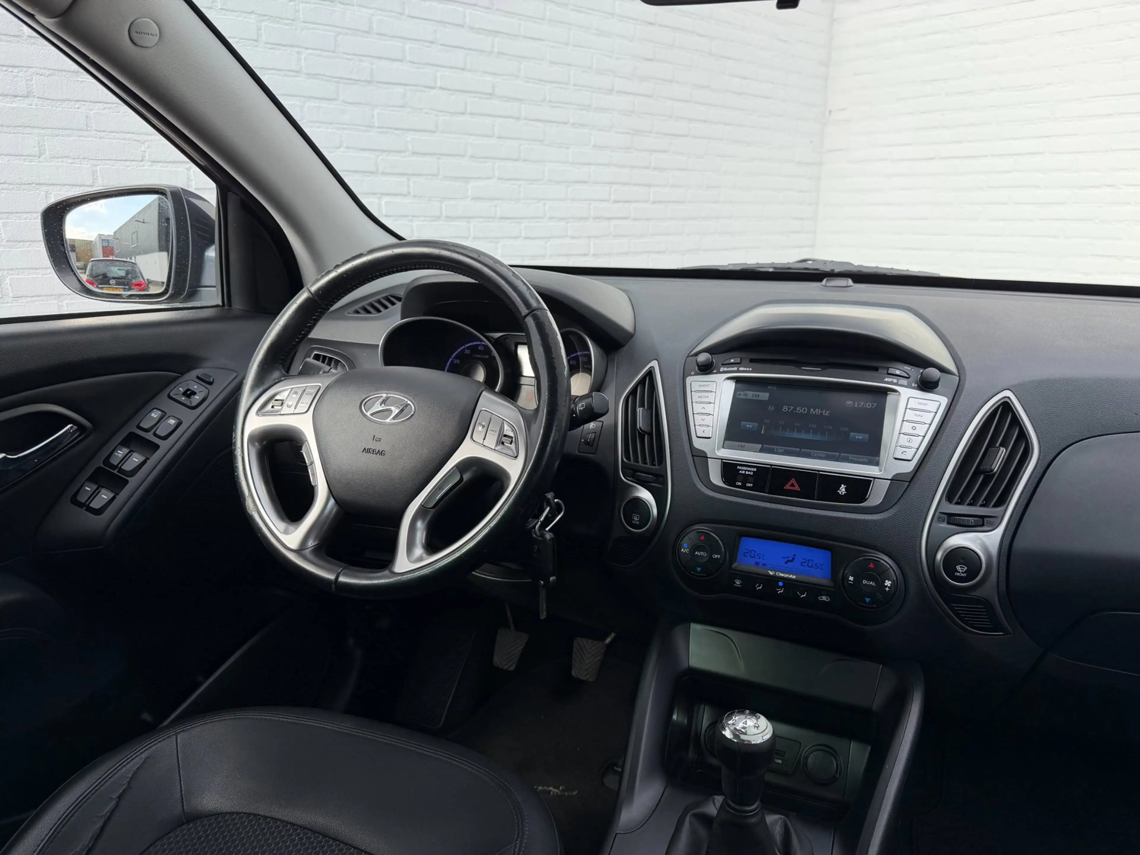 Hyundai iX35 2.0i Style l CRUISE l CAMERA l TREKHAAK l NAP! — photo 11