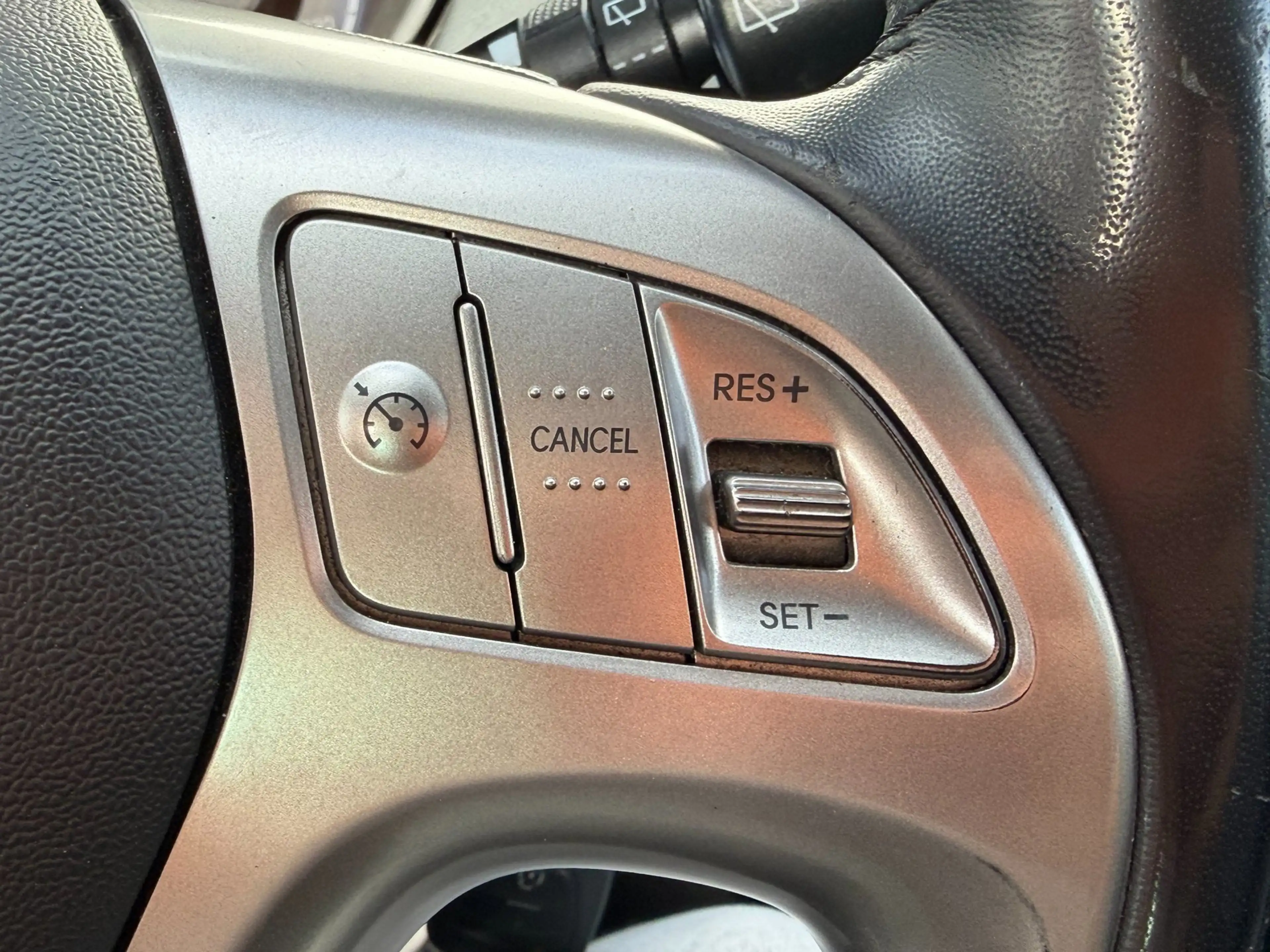 Hyundai iX35 2.0i Style l CRUISE l CAMERA l TREKHAAK l NAP! — photo 14