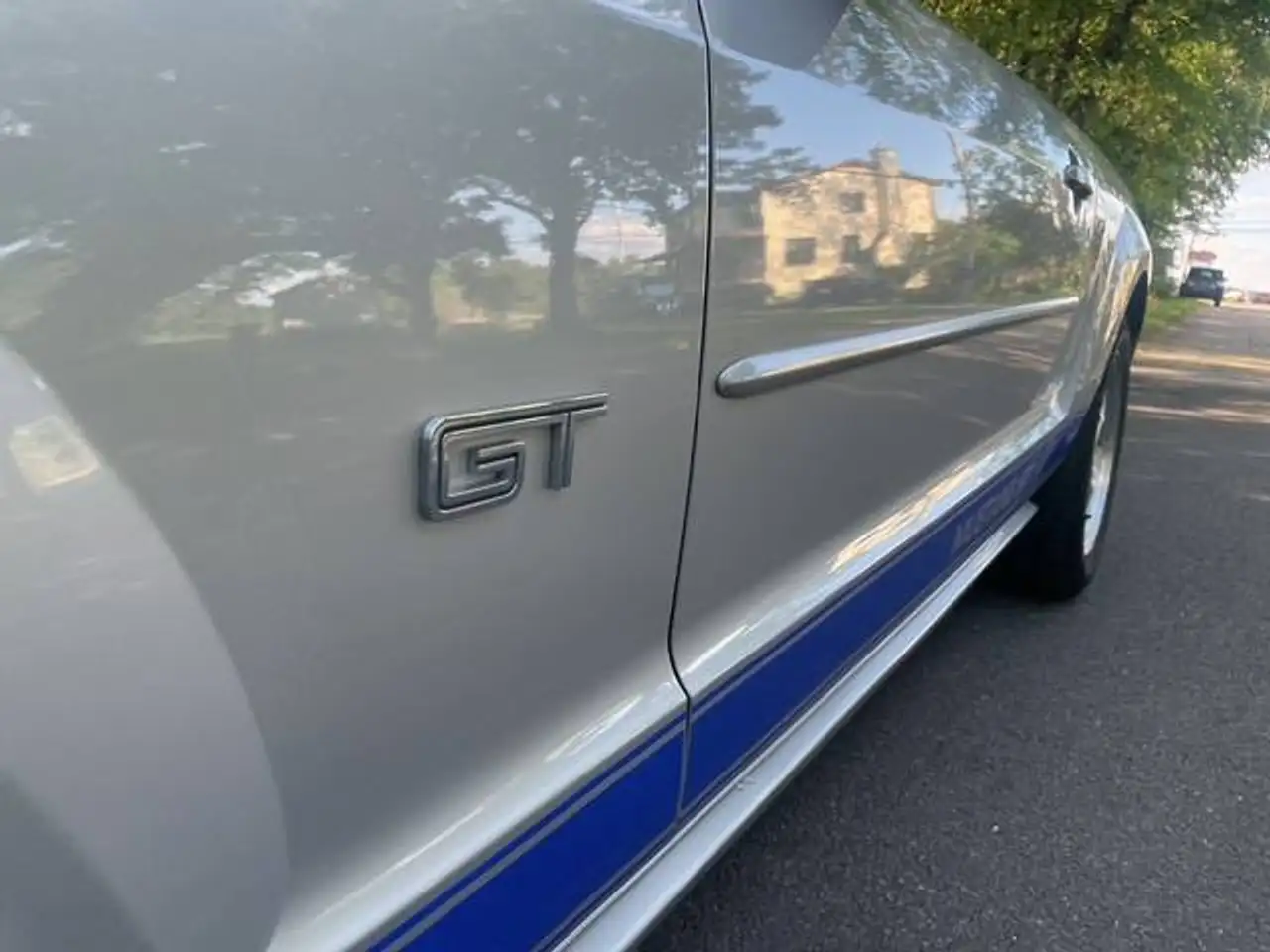 Ford Mustang photo Ford Mustang